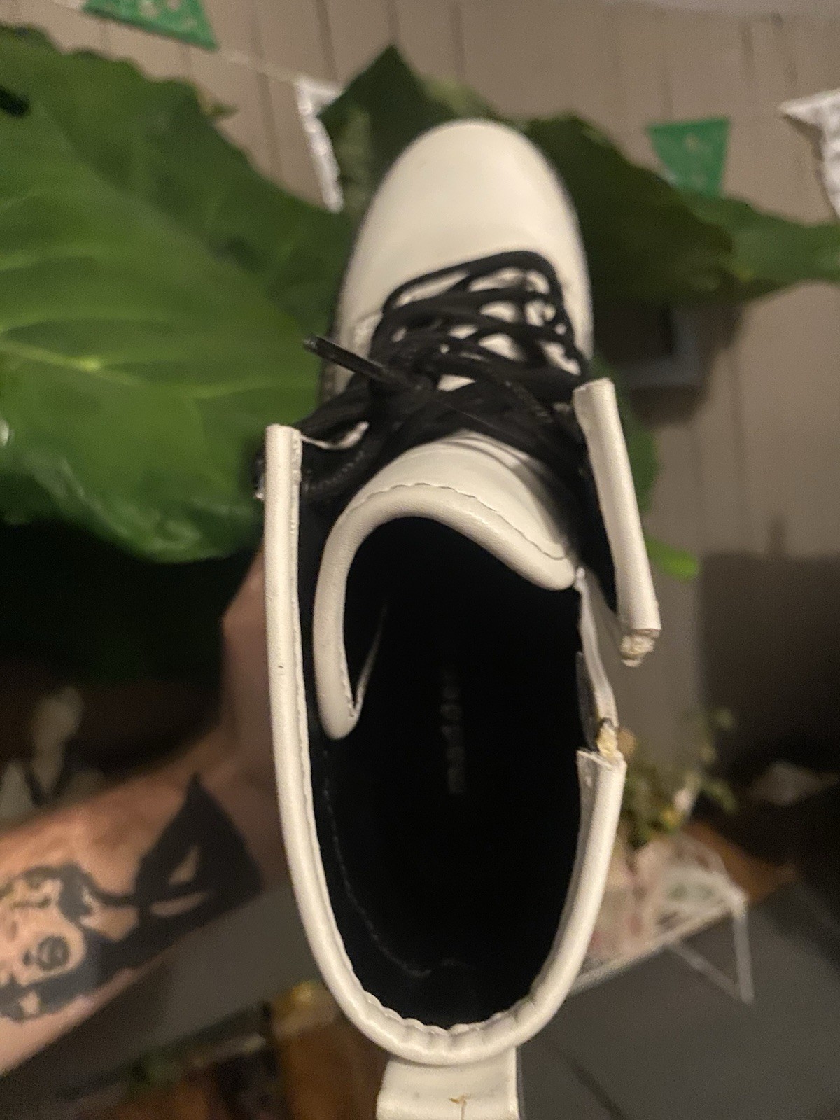 Steve Madden White/Black Combat Ankle Boots Leather Lace-Up Round Toe Size 38
