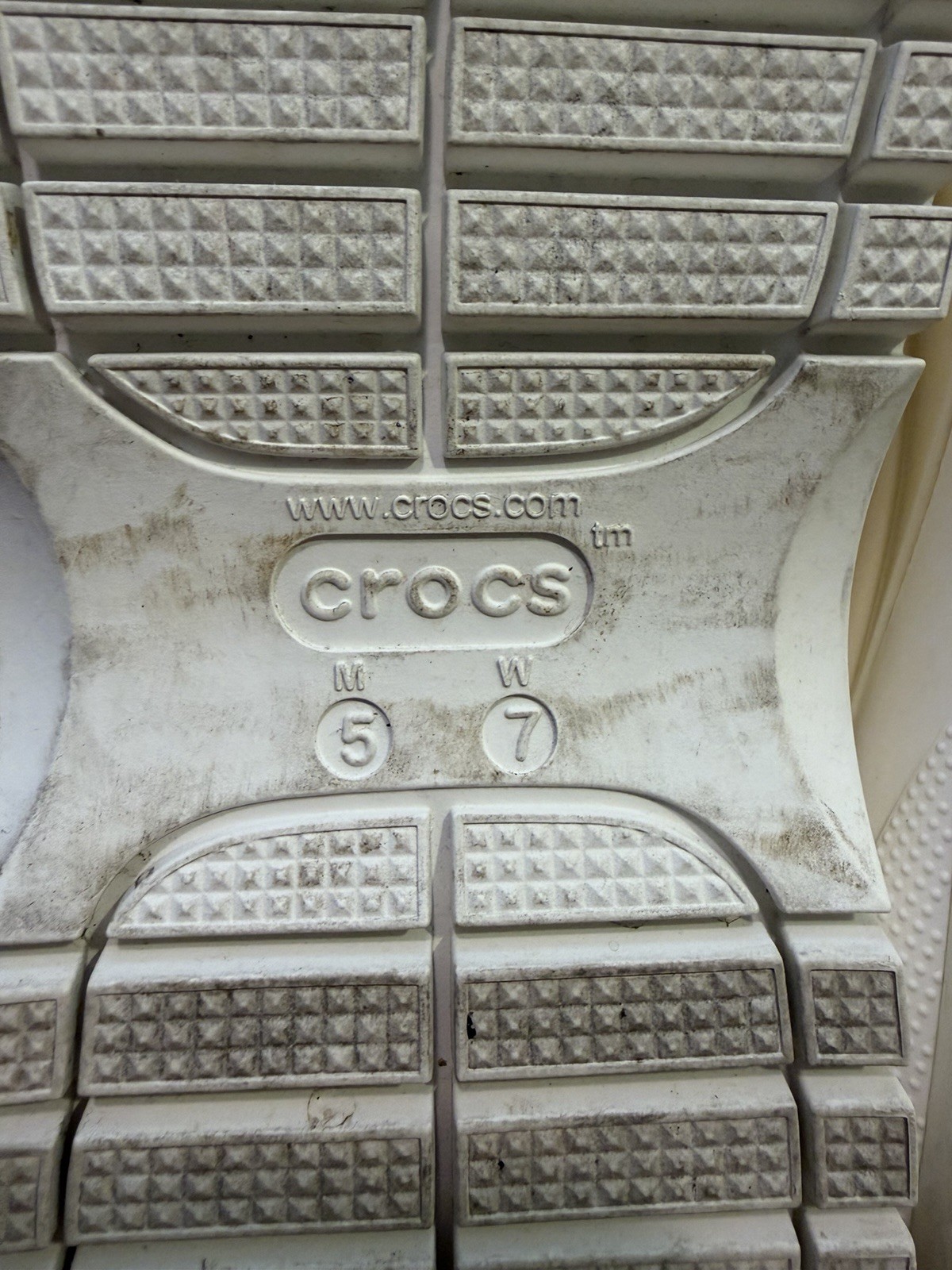 Crocs Mega Crush 207988 White Chunky Platform Clogs Sandals Womens 7 Mens 5