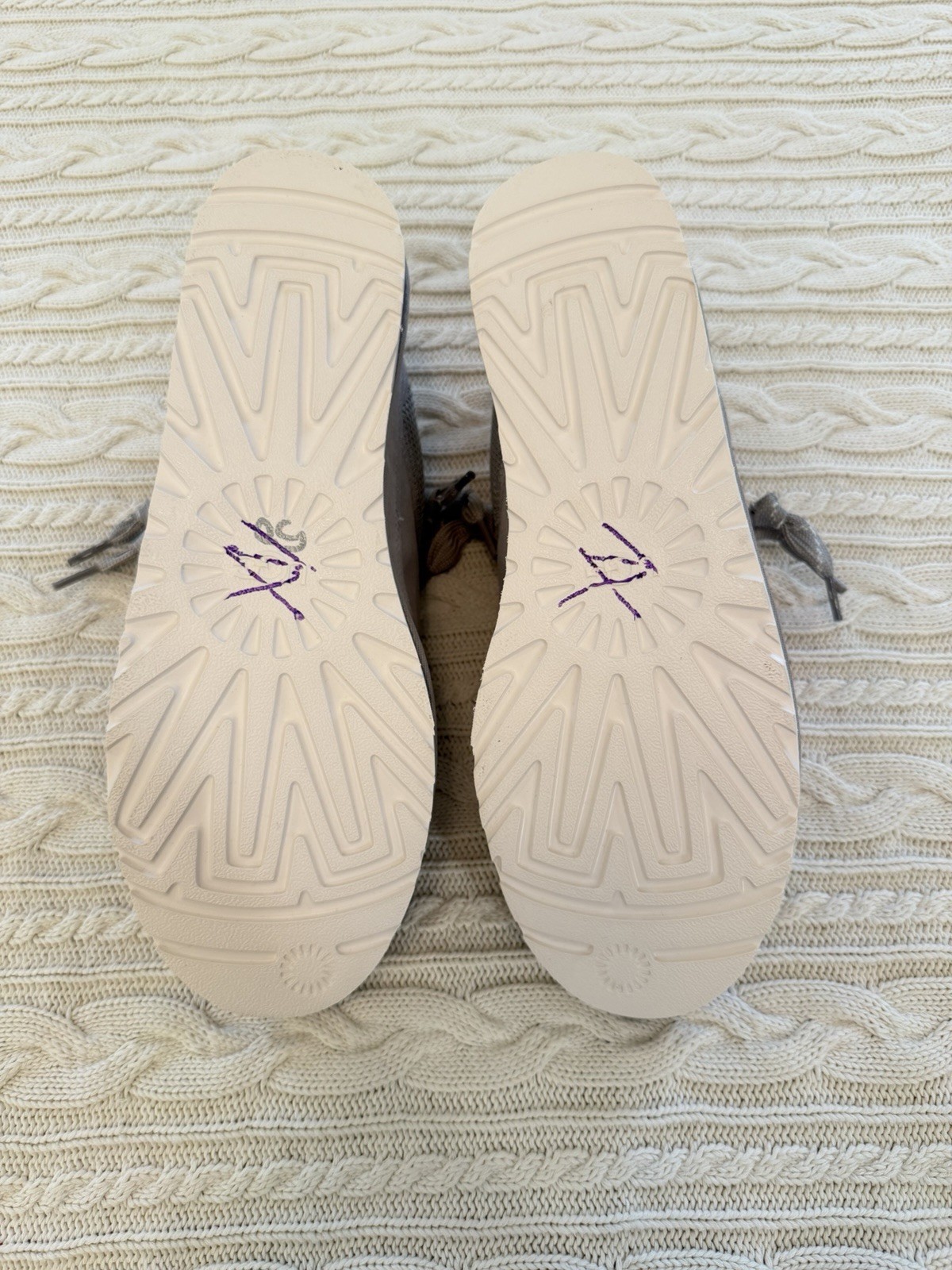 UGG Lo Lowmel Gray Suede Mesh Sneakers Womens size 11 NEW