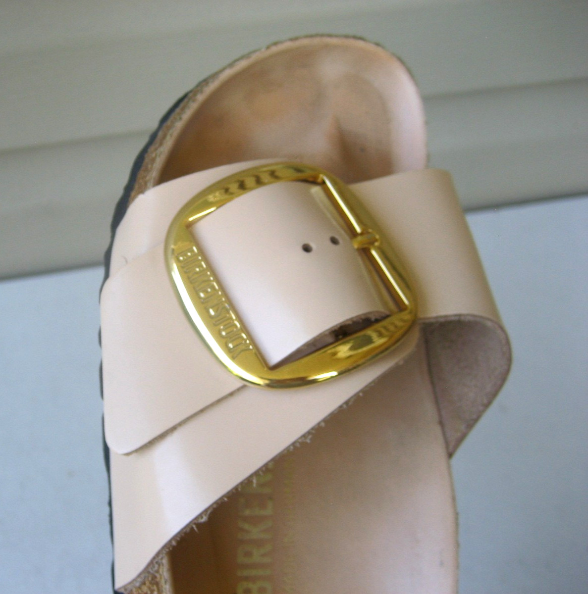 BIRKENSTOCK Madrid Big Buckle Leather Beige Sandals Size 40 / 9 N EXCELLENT