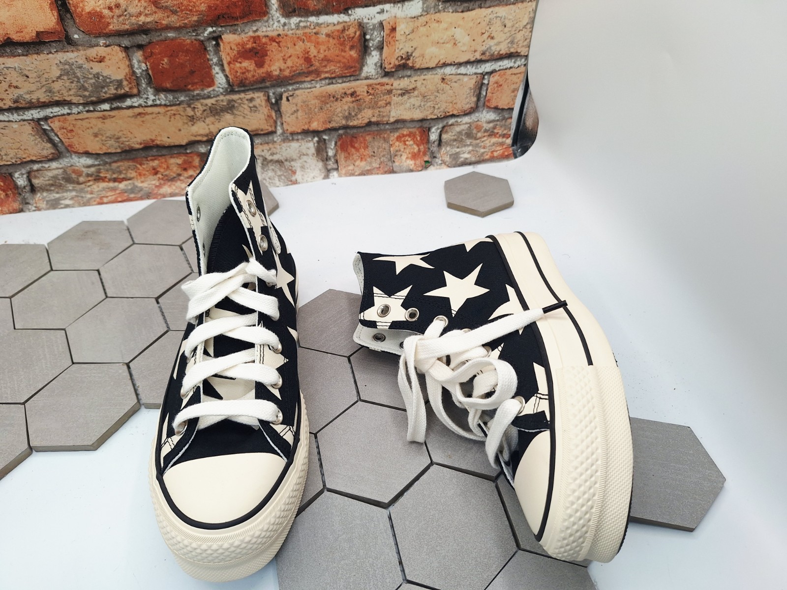 Converse Chuck Taylor 70 All Star Lift Platform Hi Large Stars Women Sz 9 Shoes