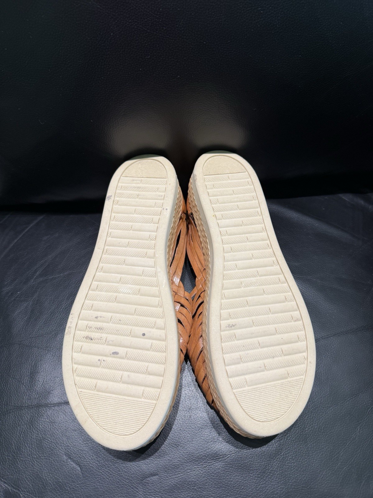Huarache 100% leather Tan Mexico made sandal size 9 EUC