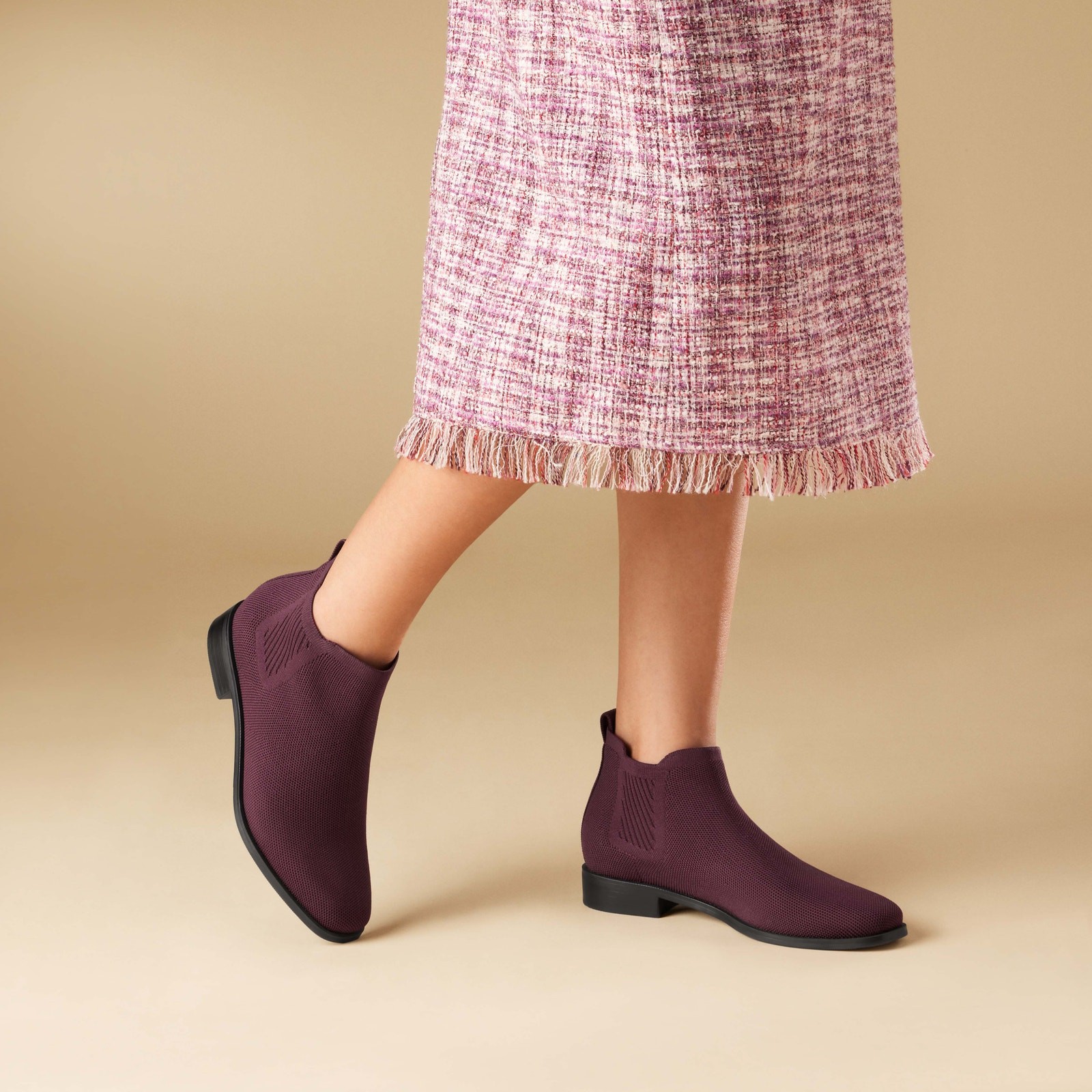Vivaia Ryan Pro Slip On Water RPT Elegant Casual Chelsea Comfort Boot Bordeaux 8