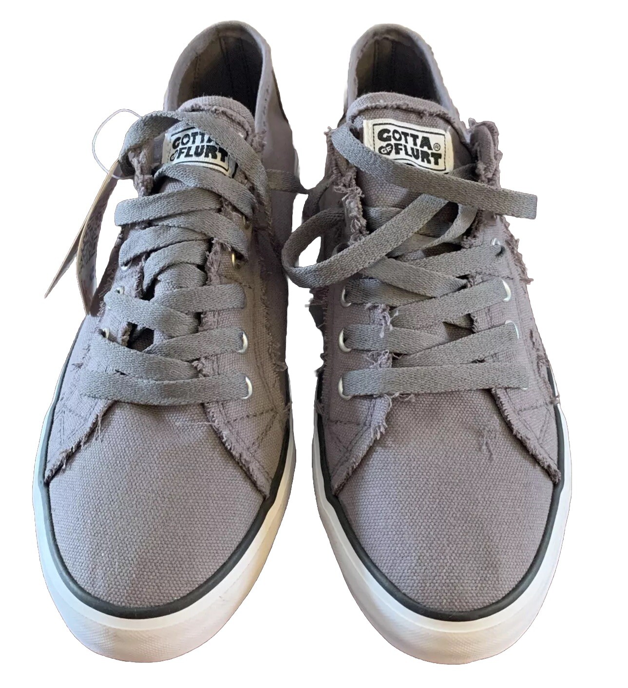 Gotta Flurt Women’s Size 9.5 Grey &White Solid Color Cap Toe New Sneakers