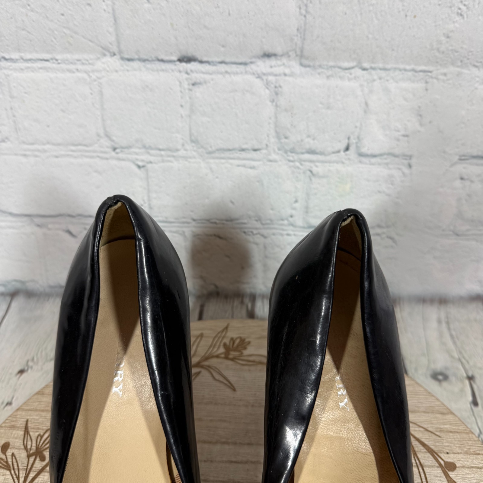 Burberry Black Patent Leather Pumps Heels Women’s US 7.5 Nova Check Lined Italy