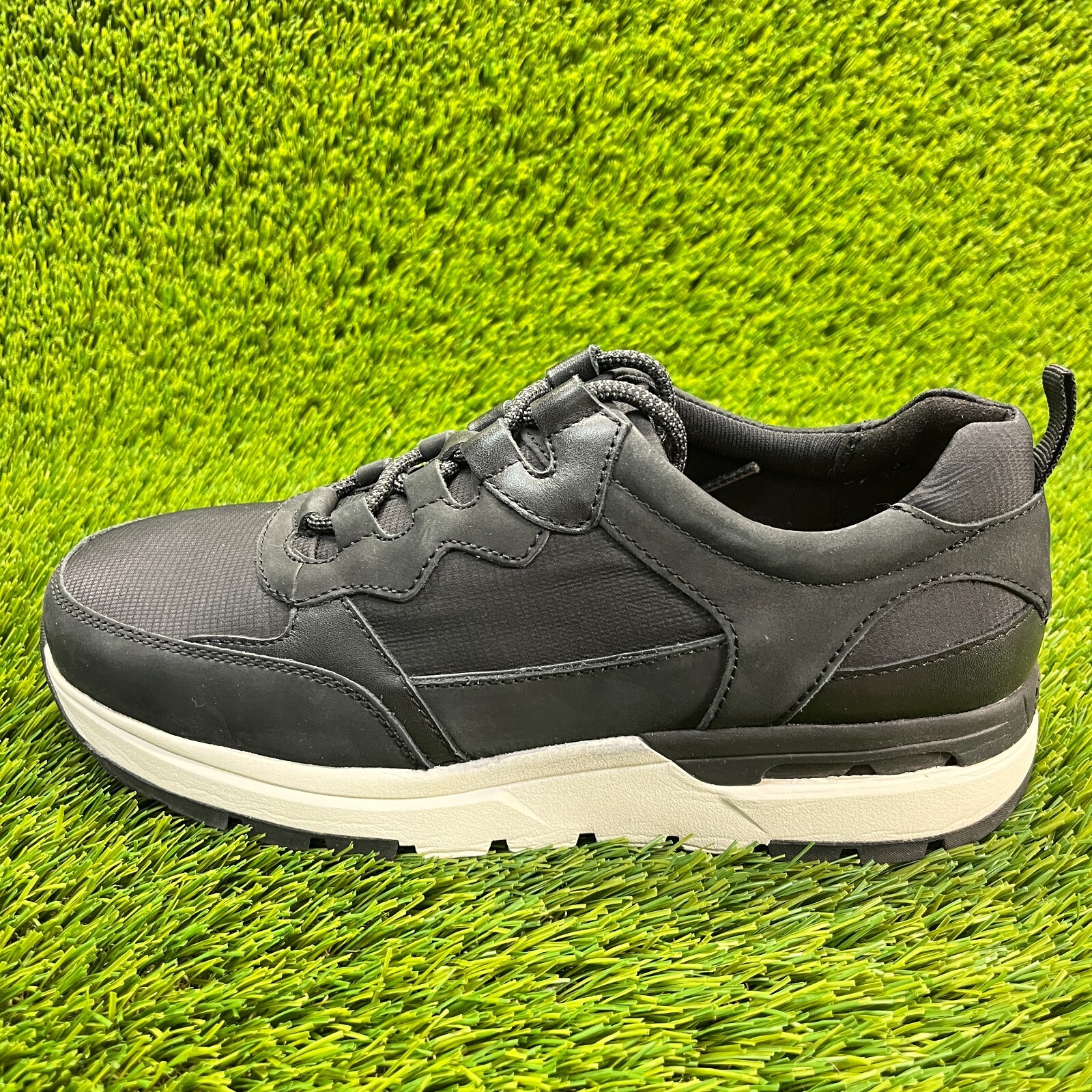 Rockport Pulse Tech Womens Size 8.5M Composite Toe Outdoor Work Shoes Sneakers