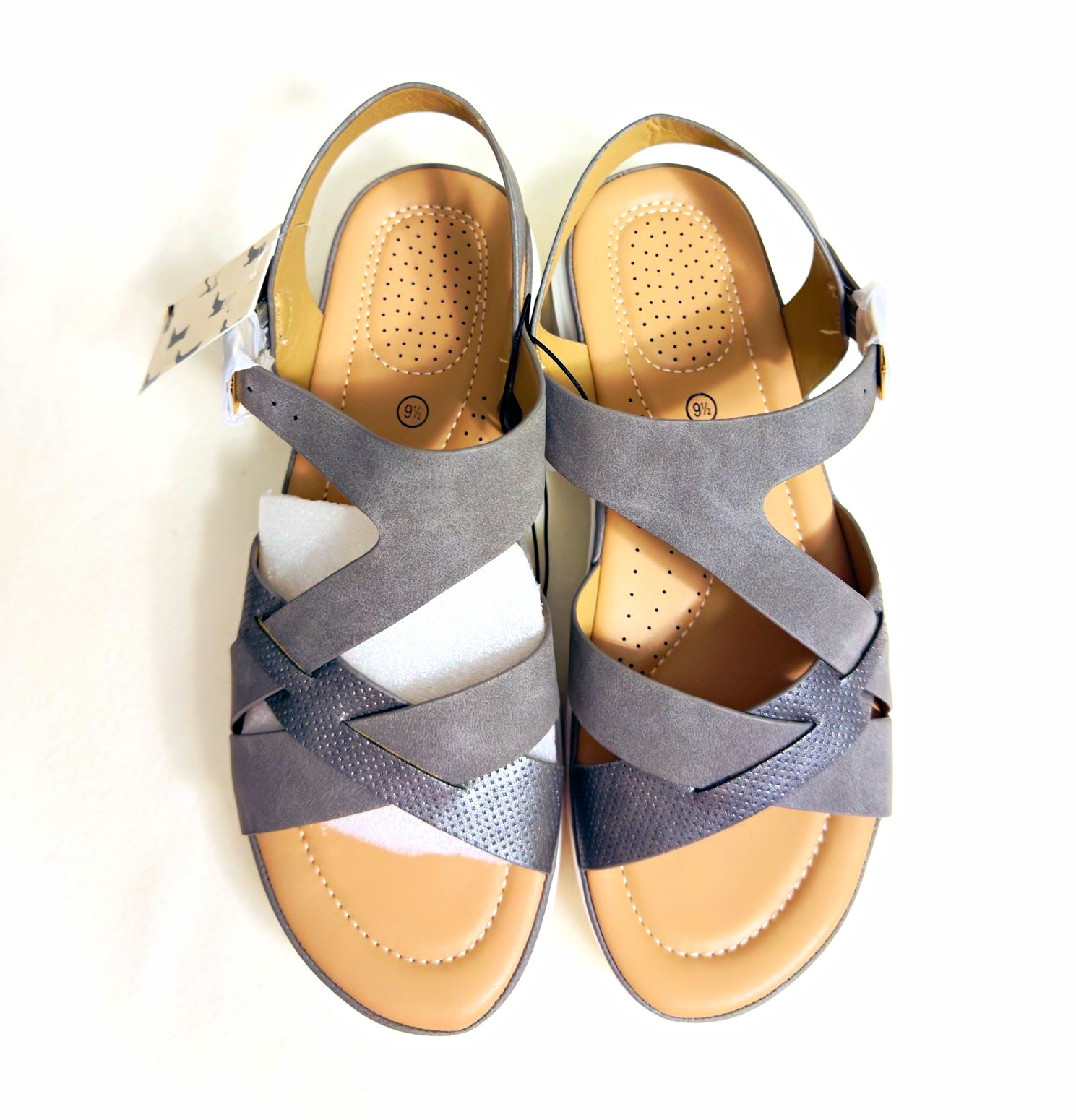NWT MySoft Women’s Grey Comfort Strappy Sandals Size 9.5 Cushion Sole