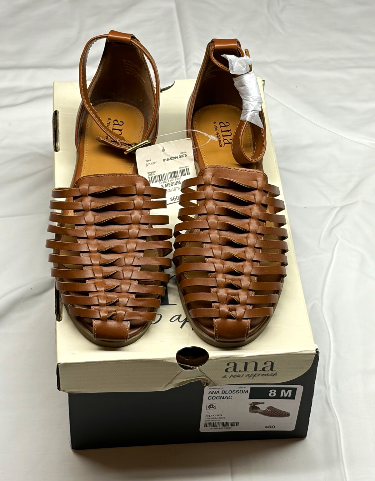 a.n.a Women’s Brown Leather Strappy Buckle Flat Sandals Size 8 M