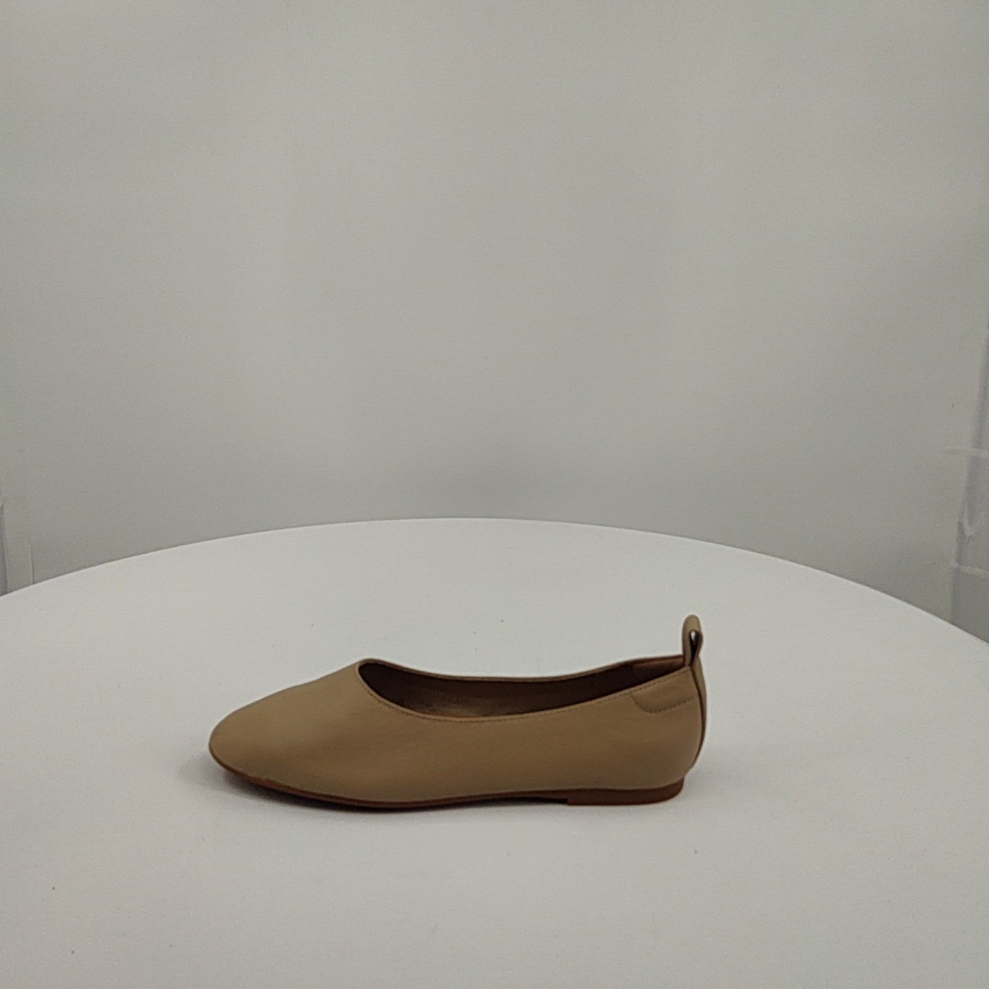 Quince Women Italian Leather Glove Ballet Flat Almond Shoes 7