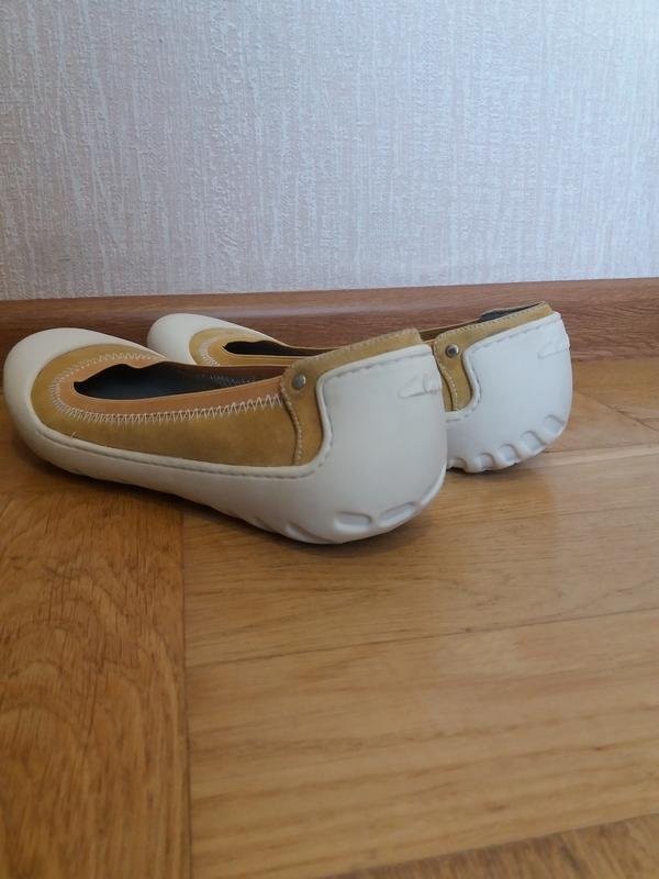 womens clarks heels yellow suede 37