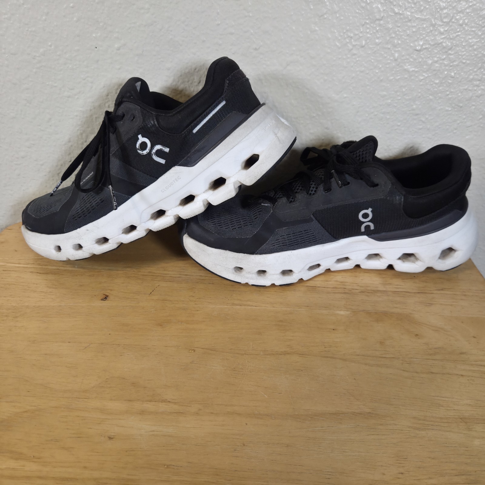 On Cloud ON Cloudrunner 2 Eclipse Black Women’s Size 8 Running Shoes