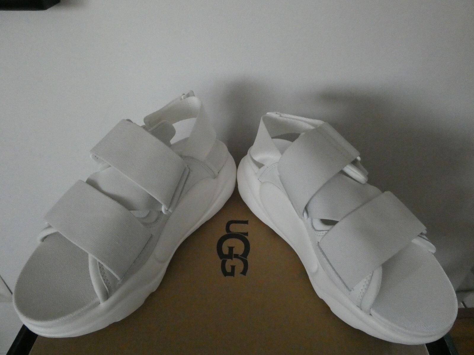 UGG LA STREET WOMEN PLATFORM SANDAL WHITE US 8.5 EU 39.5 Style# 1142891