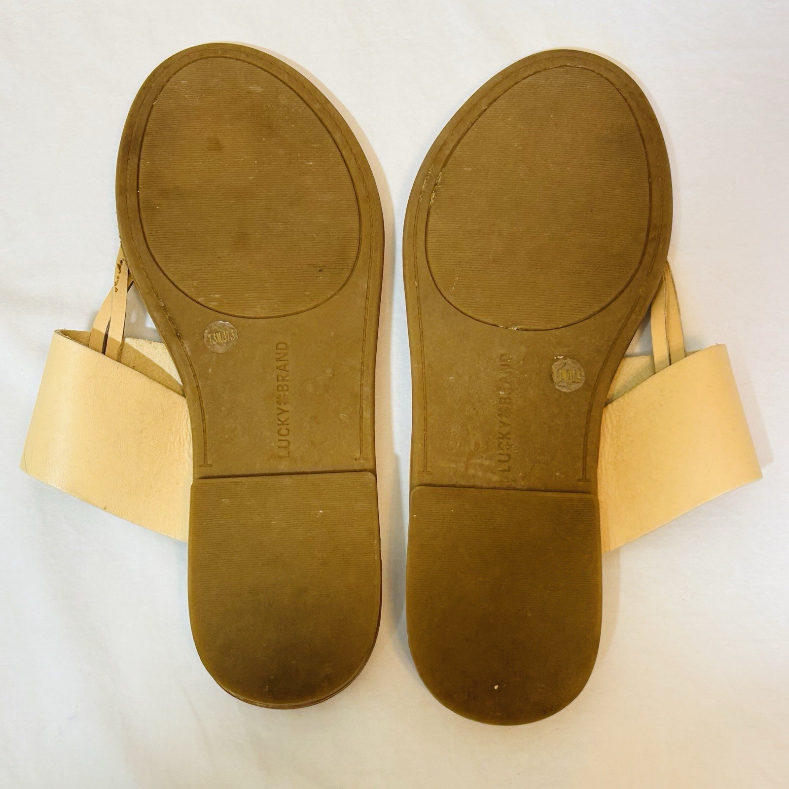 Lucky Brand Ari Thong Leather Sandals flip flop Sz 7.5 Festival Boho Hippie