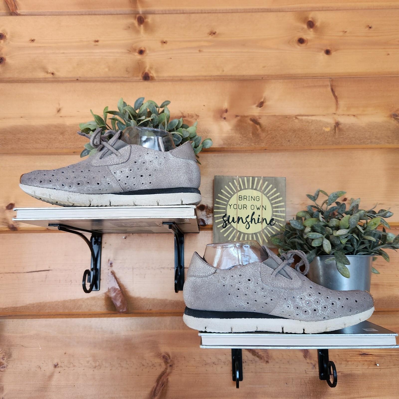 OTBT Lunar Gray Metallic Silver Leather Perforated Sneakers Suede Shoes Size 8 M
