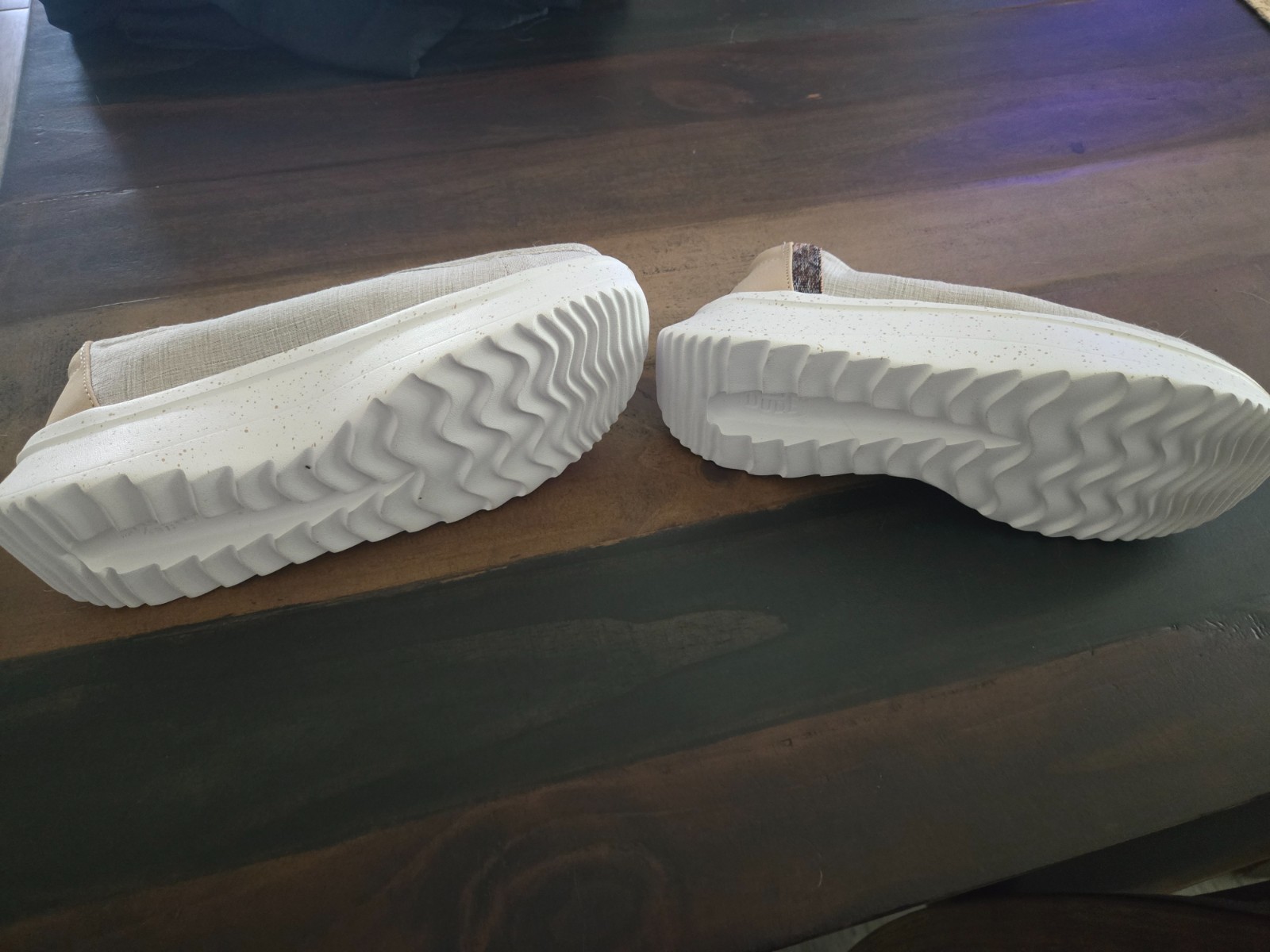 Hey dude size 8 womens never worn