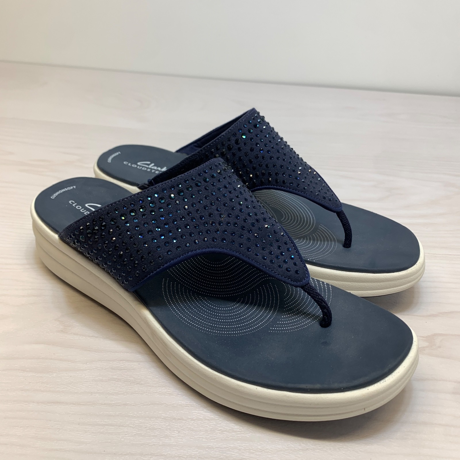 Clarks Drift Jaunt Women’s Cloudsteppers Thong Sandals Navy Comfort Size 10