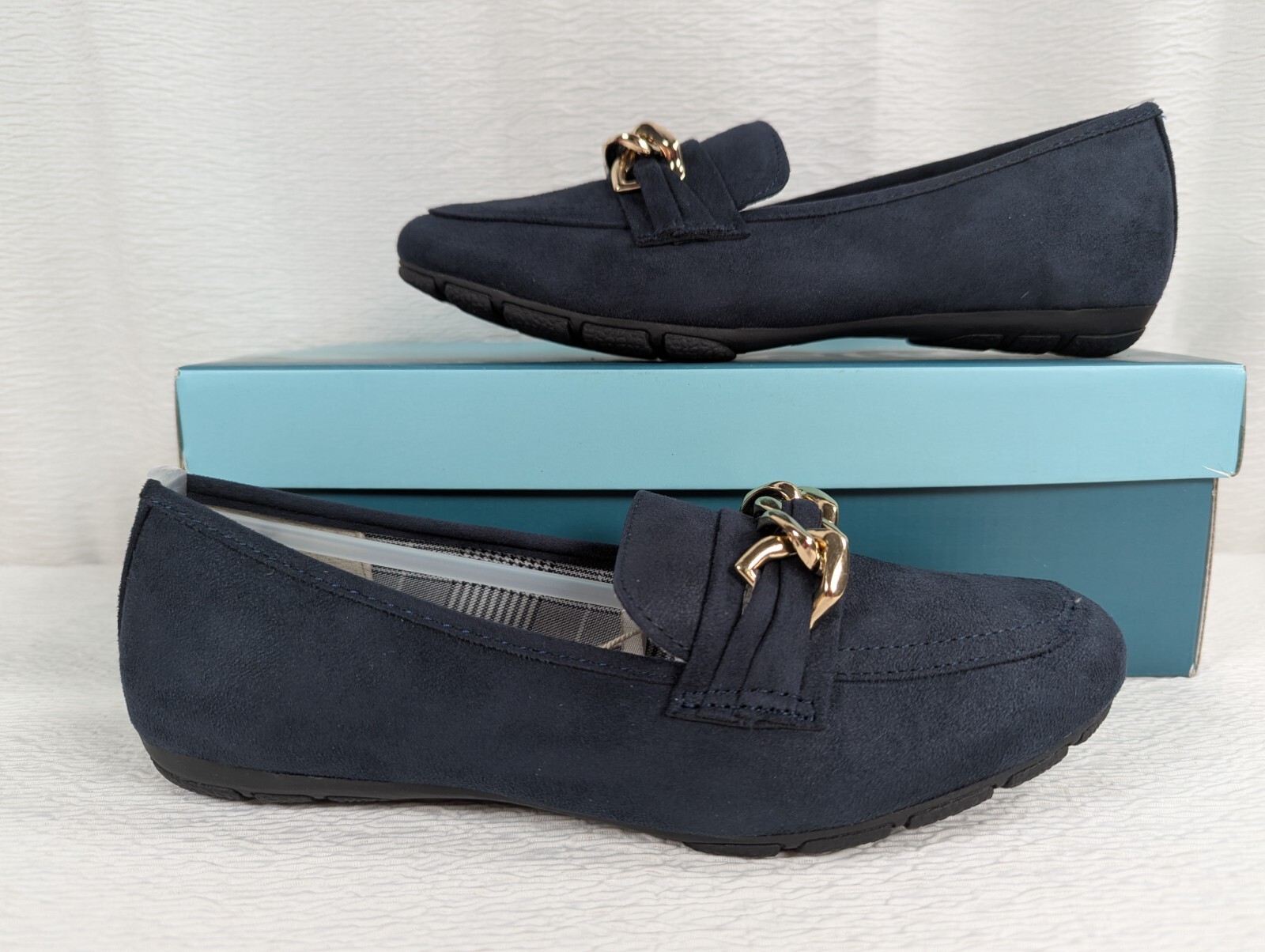 Cliffs by White Mountain – Gainful – Loafer / Flat – Navy Suedette – Size: 6W