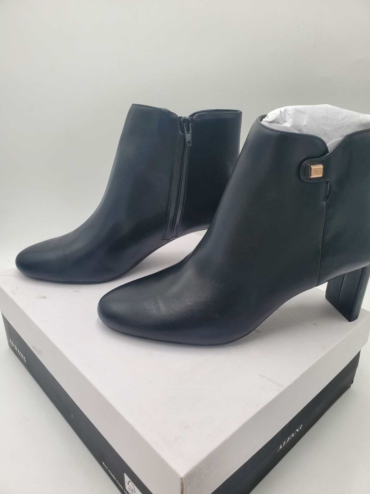 Alfani 9.5 M Women PAAM Black Almond Toe Ankle Boots Shoes Medium (B,M)