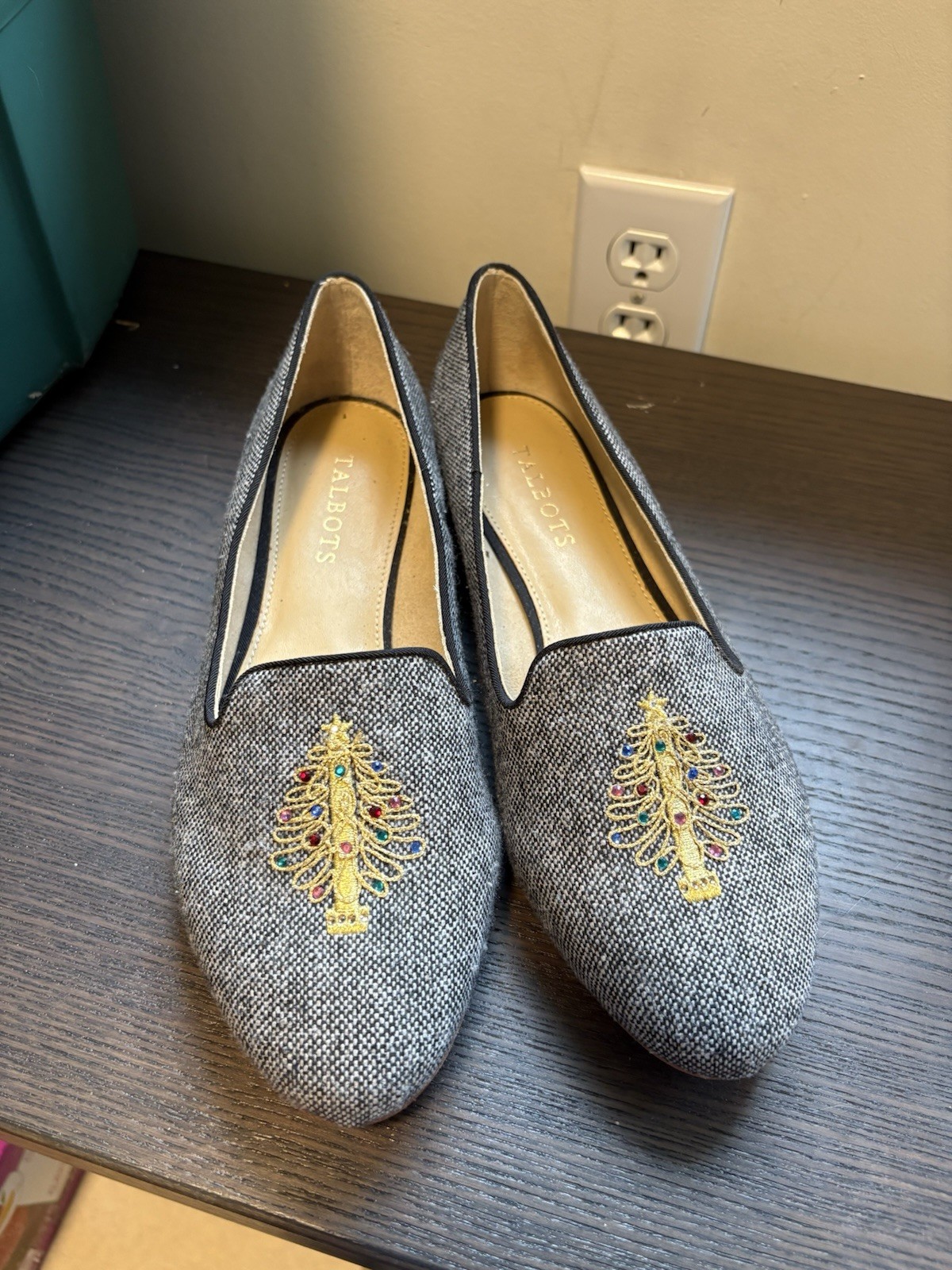 Talbots Gray Embroidered Tree Slip-On Loafers Size 7.5