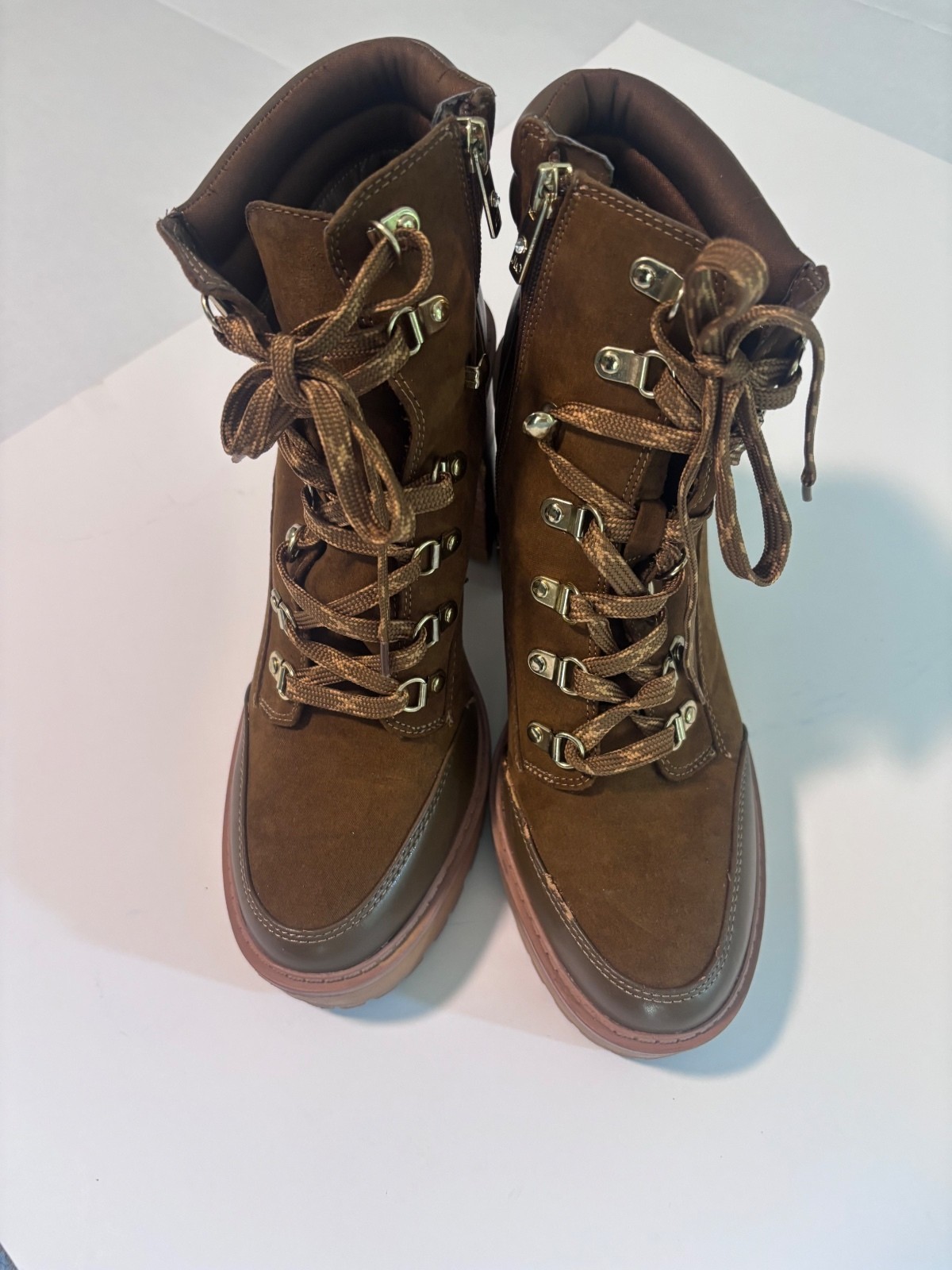 JLO Jennifer Lopez Brown Laced Up Boots Block Heel Ankle Booties Women’s Size 11