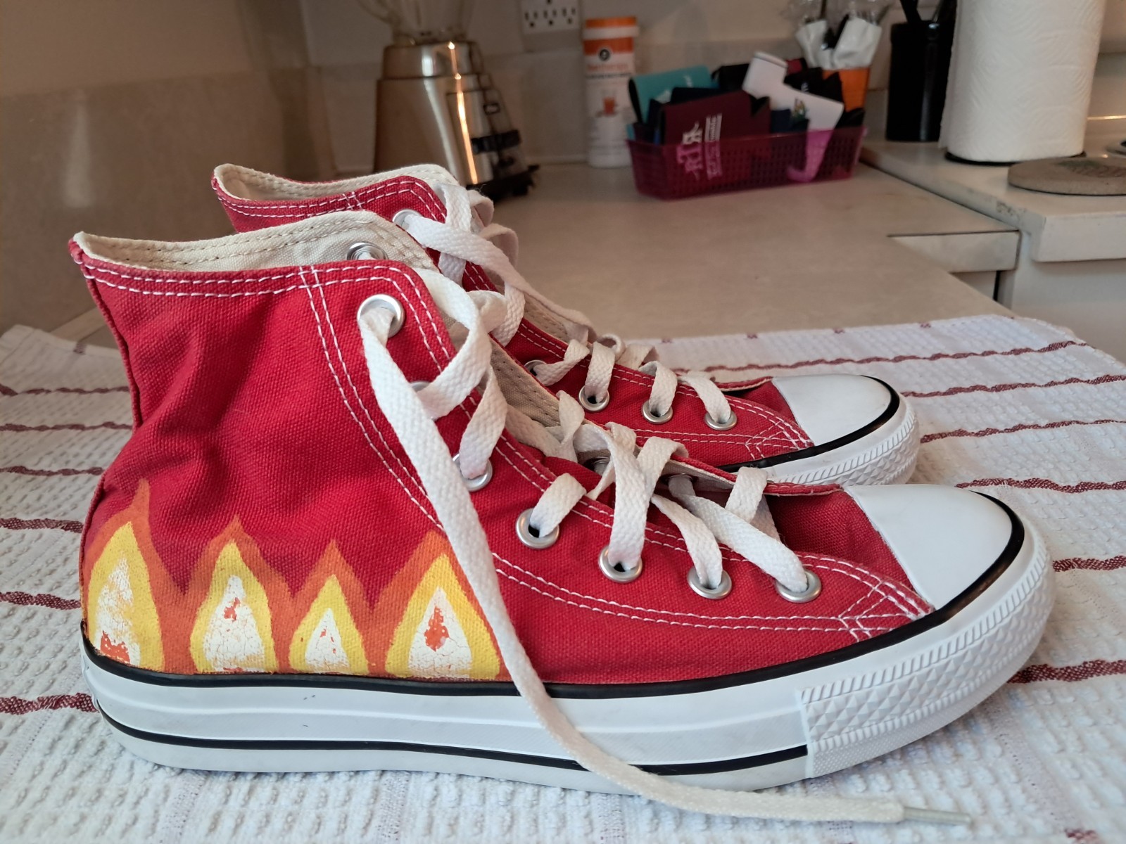Custom Flame Converse Chuck Taylor High Tops Red Men 6 / Women 8 NEW