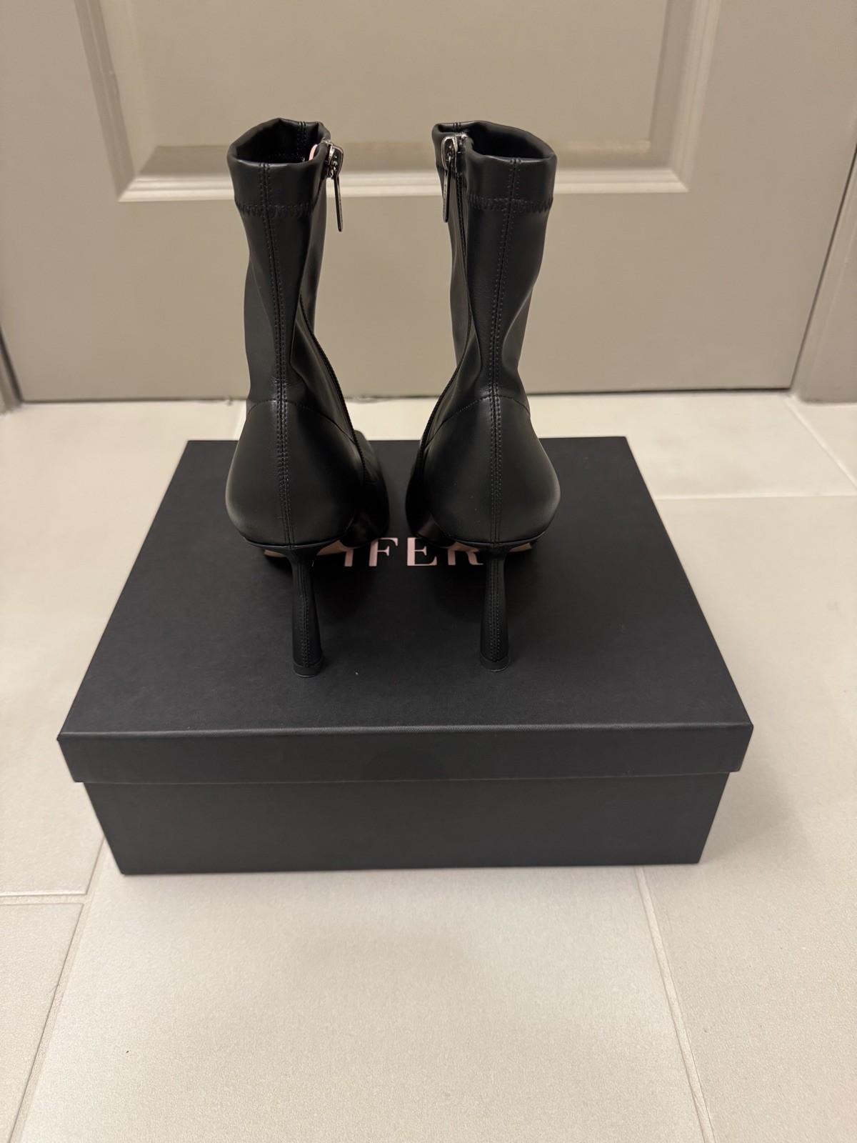 Italian Leather Heels Ankle Boots size 7.5 Women’s Square Toe Booties Black