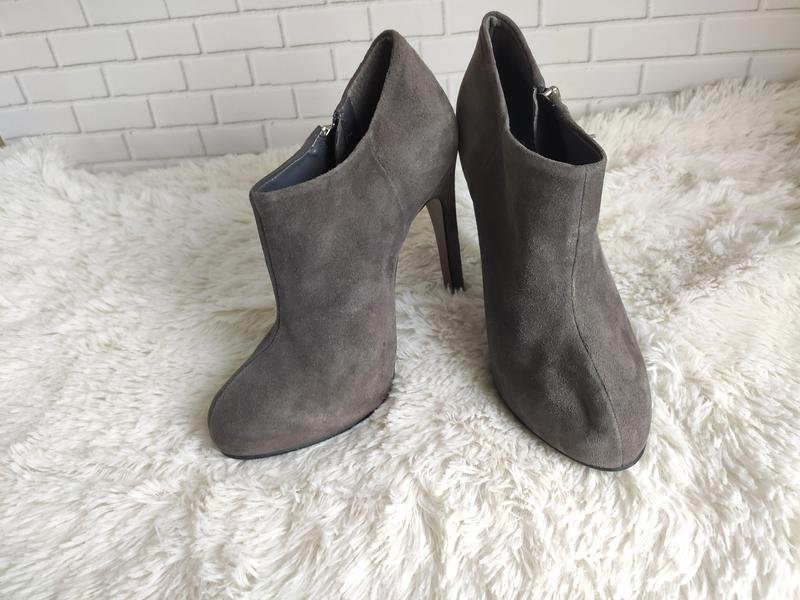 Women Carvela ankle boots grey nubuck 36