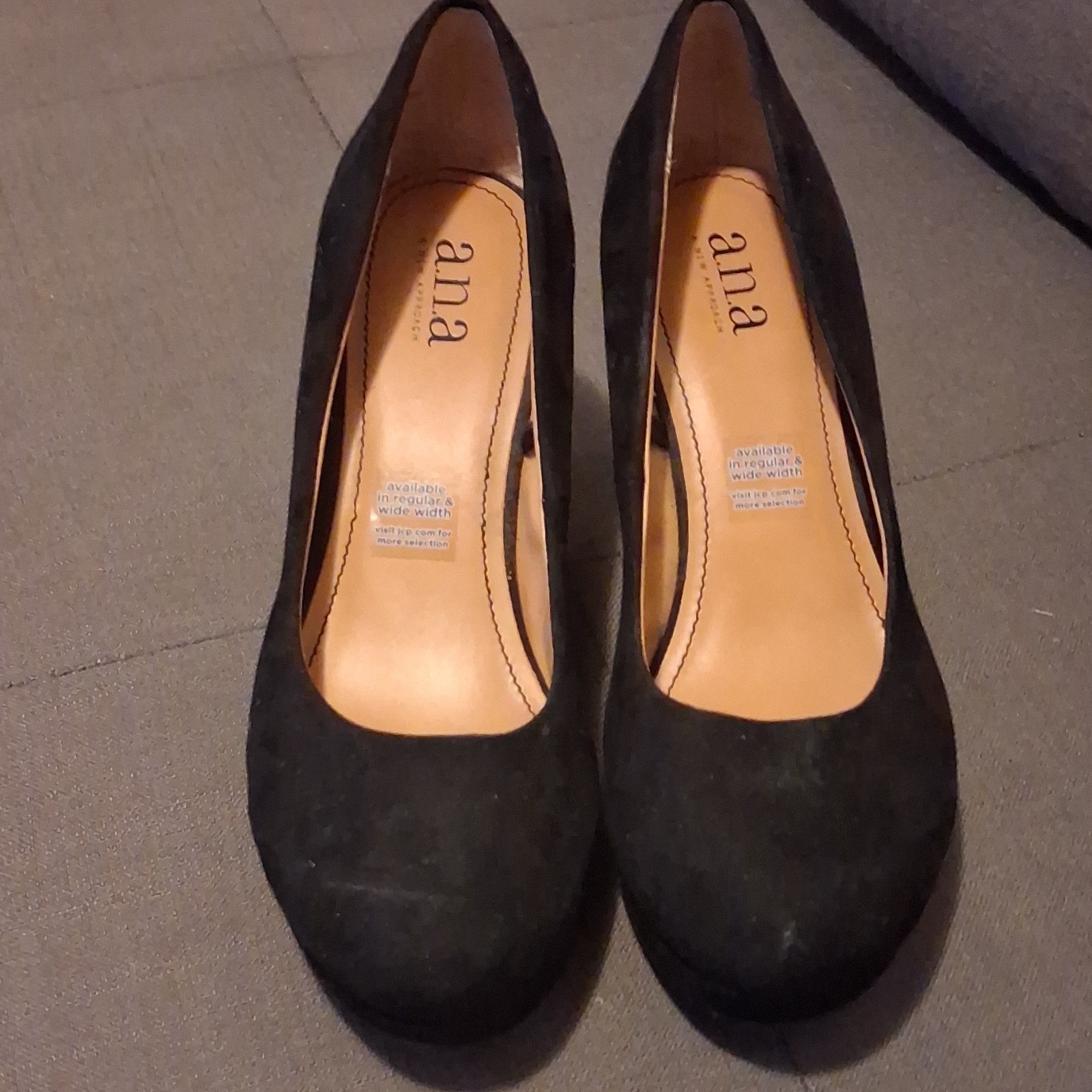 a.n.a Women’s Black Wedge Pump Round Toe Slip-On US 7.5 Synthetic