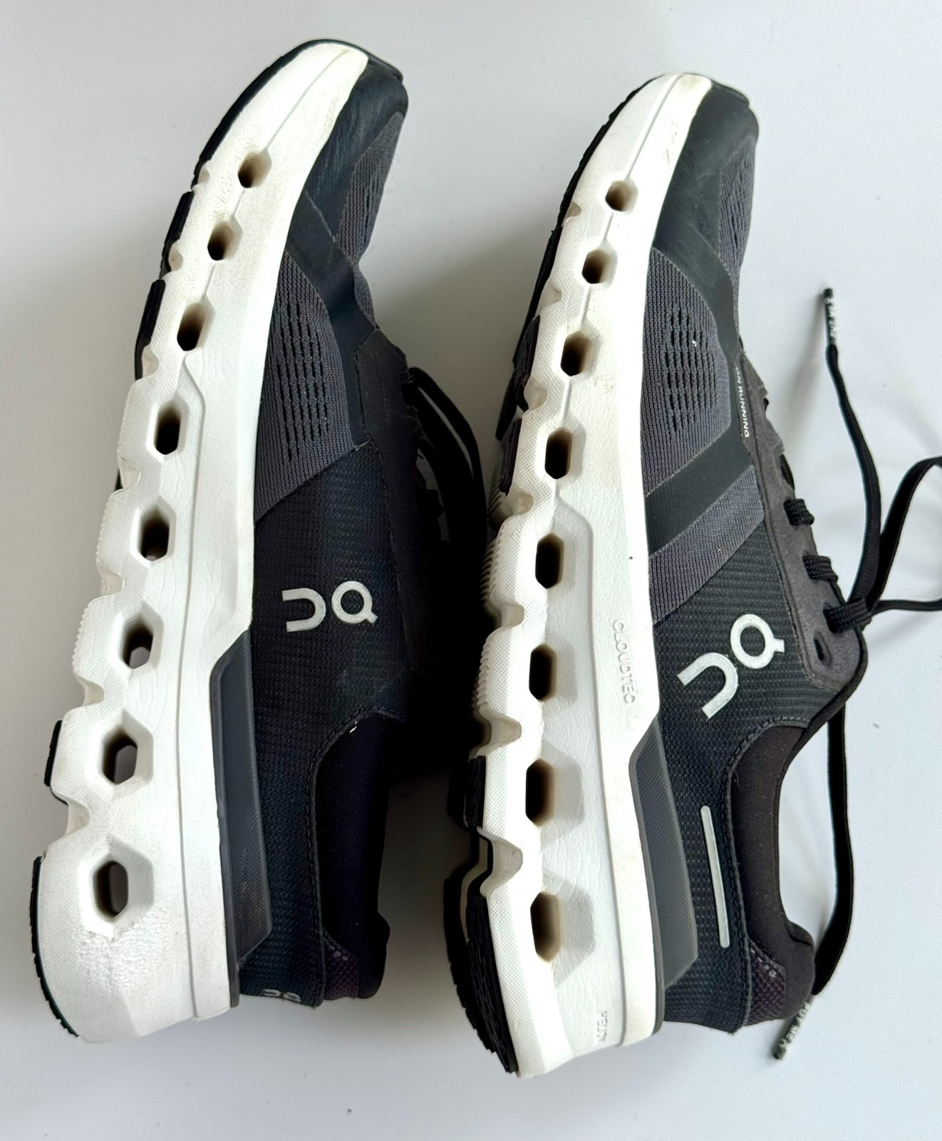 On Cloud Cloud Runner 2 Eclipse Black Running Shoes US Womens 7 Sneakers