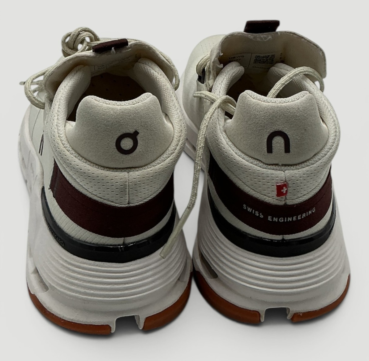 On Cloudnova 2 Women’s Size 6 Ice/Mulberry Running Shoes