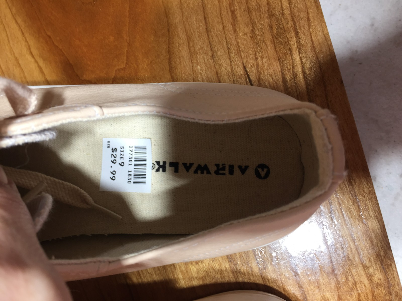 NEW Airwalk Blush Pink Faux Leather Low Top Sneakers Womens 9 Lace Up