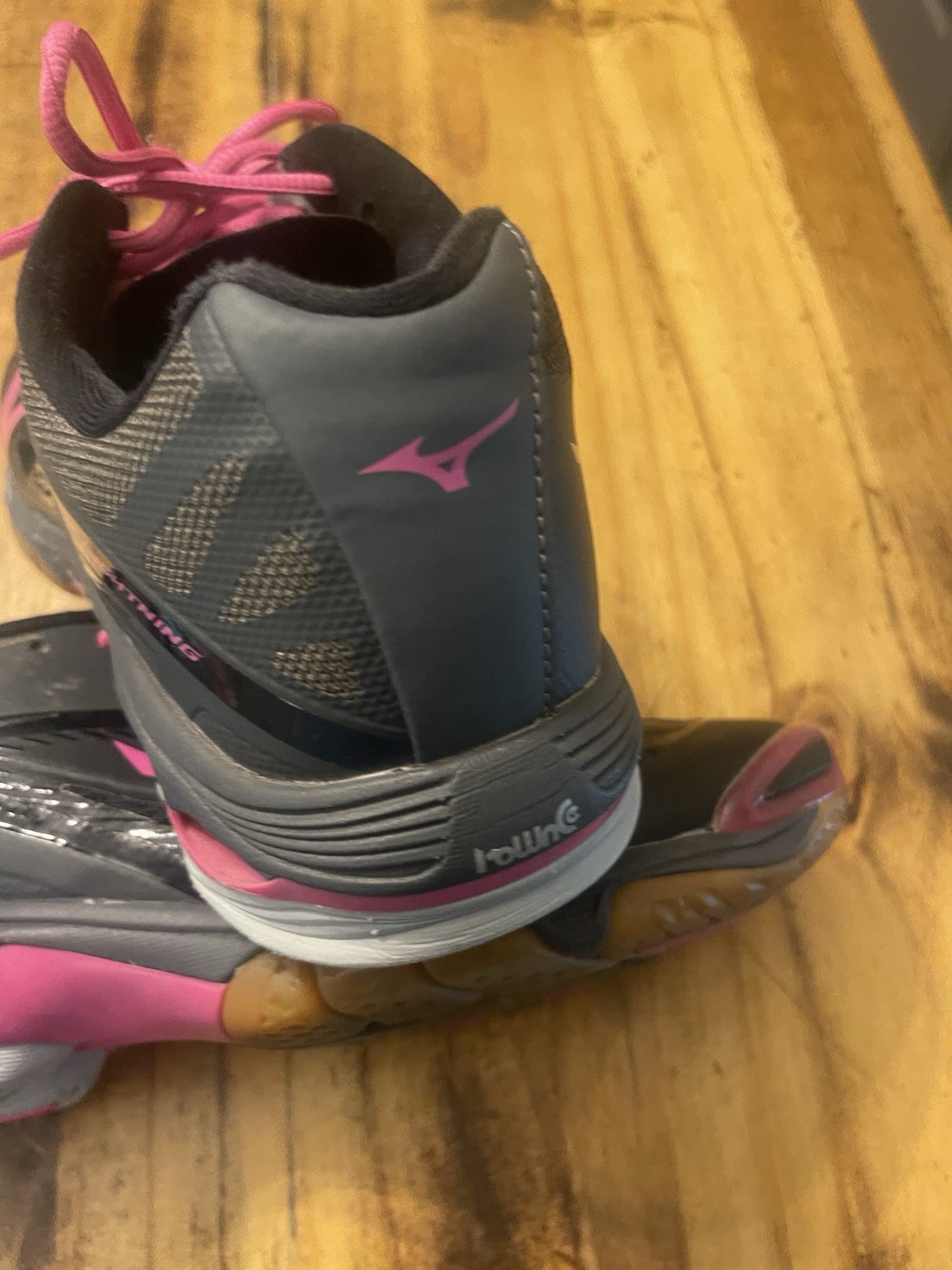 Mizuno Wave Lightning Z2 Women’s Size 10 Athletic Volleyball Shoes Black/Pink