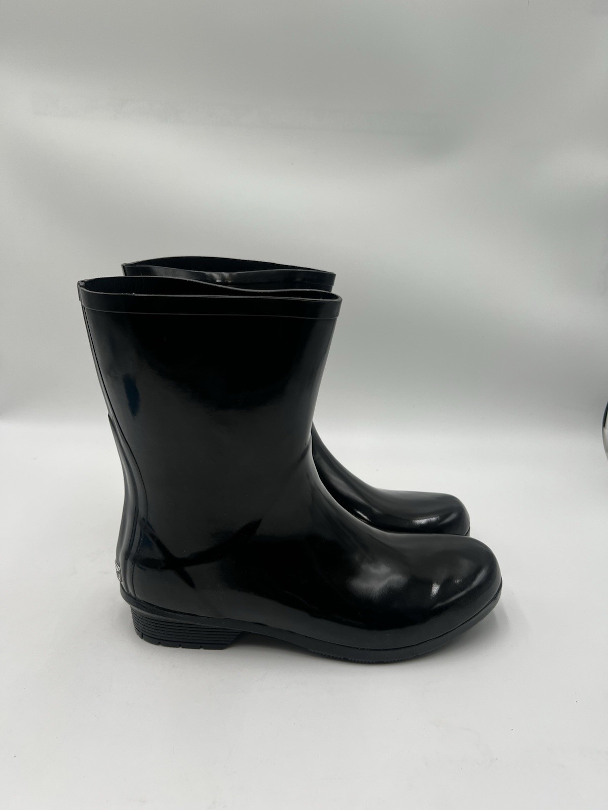 Chooka Polished Mid Rain Boots Black Waterproof Memory Foam Womens SIZE 9