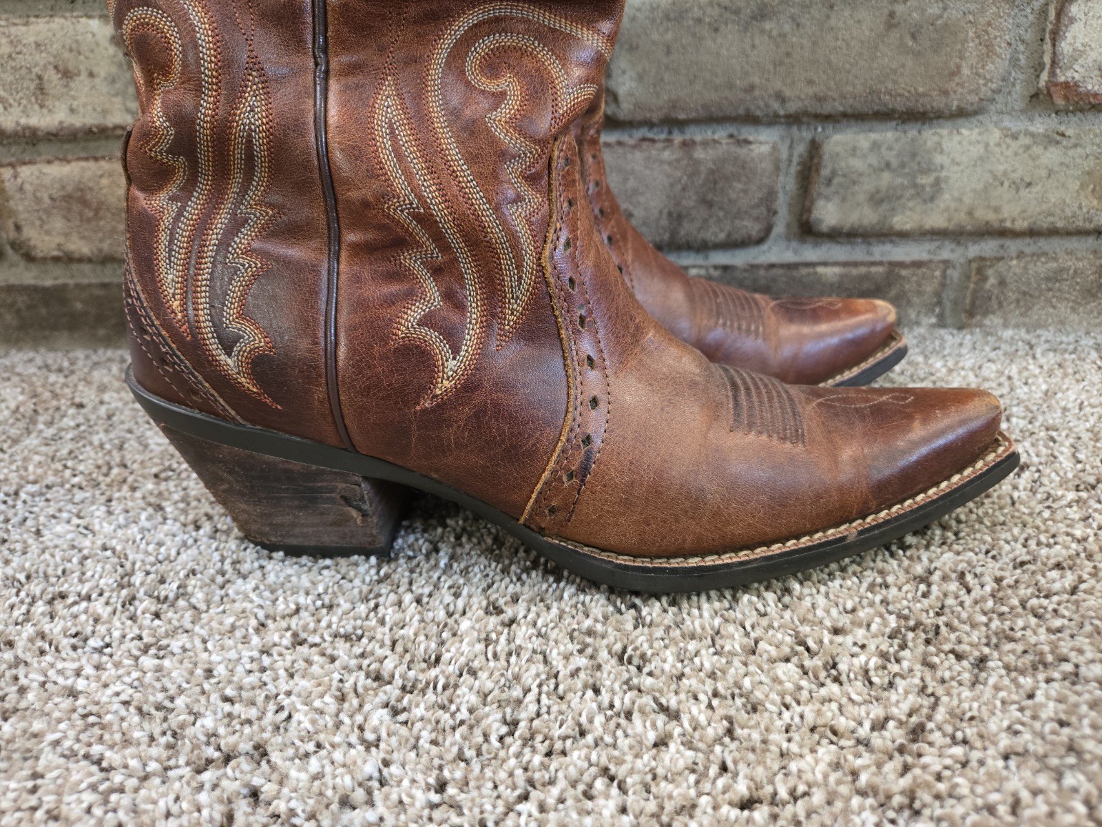 Ariat ATS Brown Leather Western Cowboy Boots Womans Sz 9.5B 10005908 Snip Toe