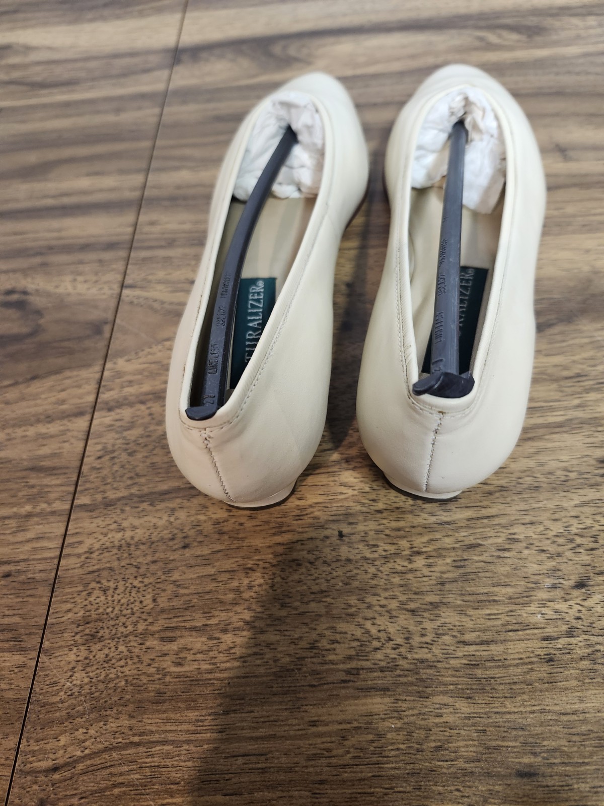 naturalizer Nude Tan Flats Nwob Soze 8 1/2 AAA 8.5 AAA