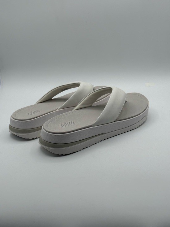 FitFlop Surf Leather Women’s White Platform Flip Flop Sandals Cushioned Comfort