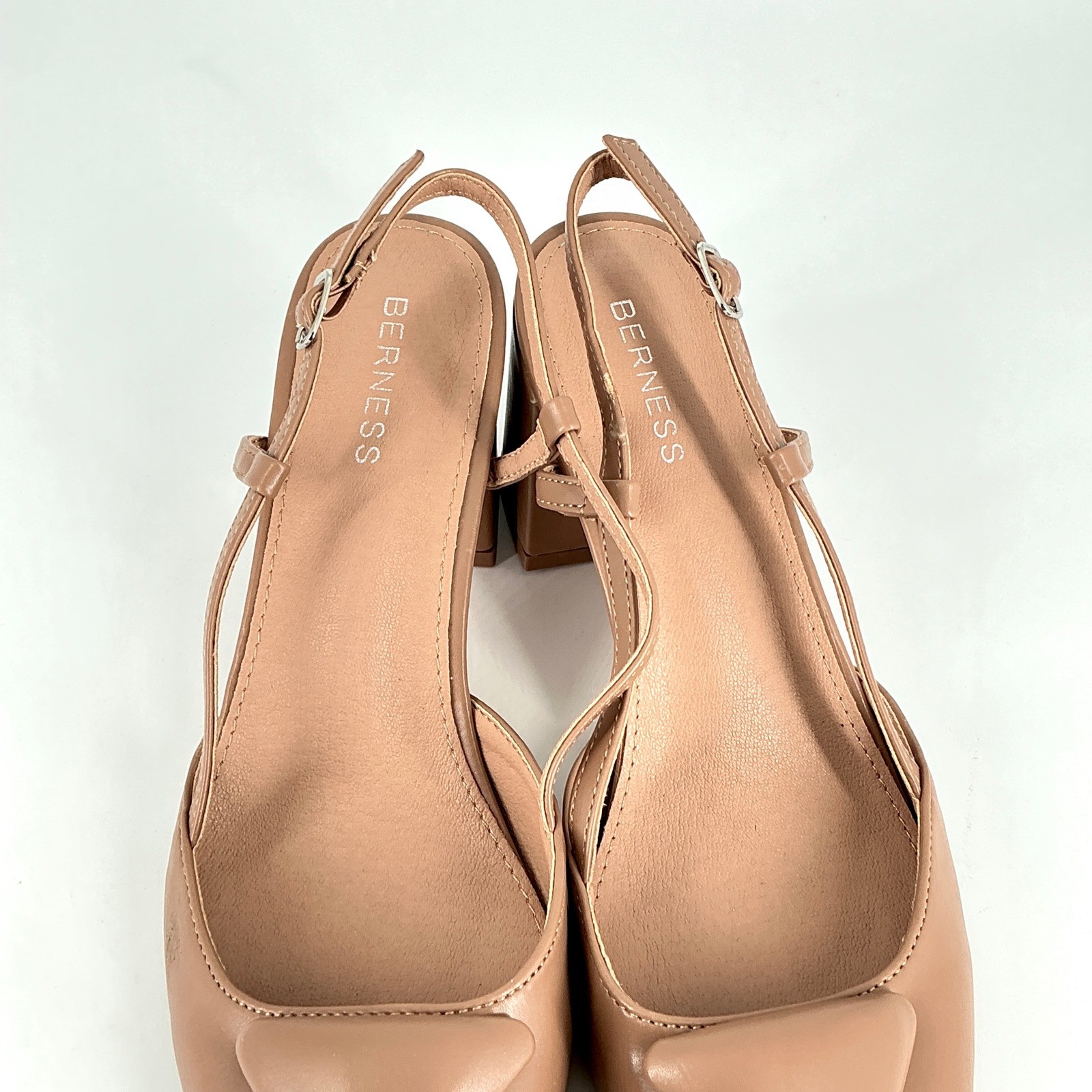 Berness Size 9 Cognac Brown Pointed Block Heel Slingback Pumps NEW Chevelle $65