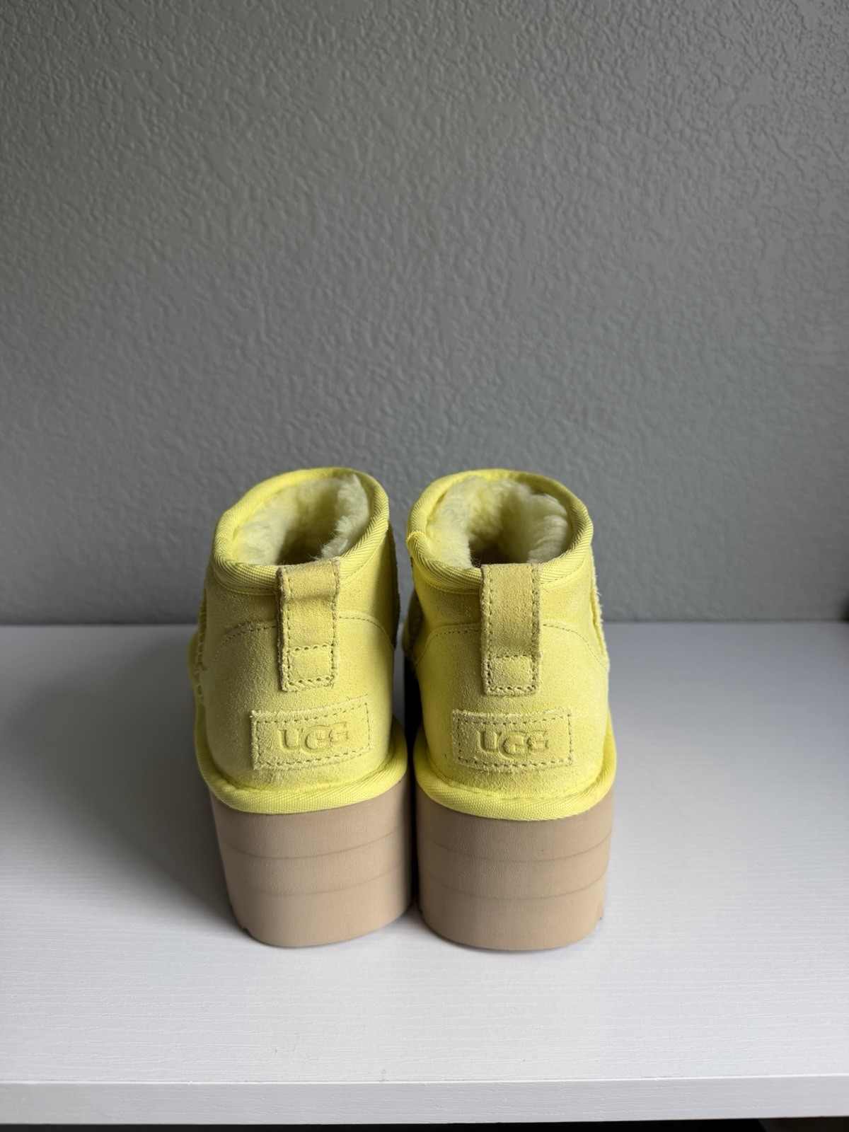 UGG Classic Ultra Mini Platform Pearfect Yellow Women’s 6 Suede Boots 1135092