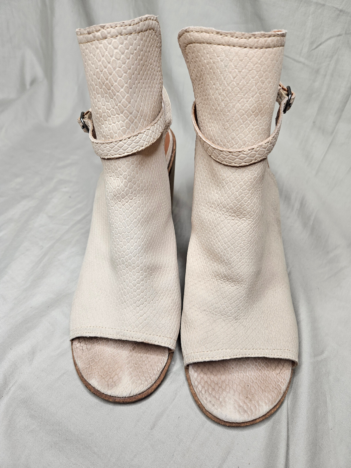 Lucky Brand Ankle Booties Womens 9.5 Beige Leather Snakeskin Embossed Sandals
