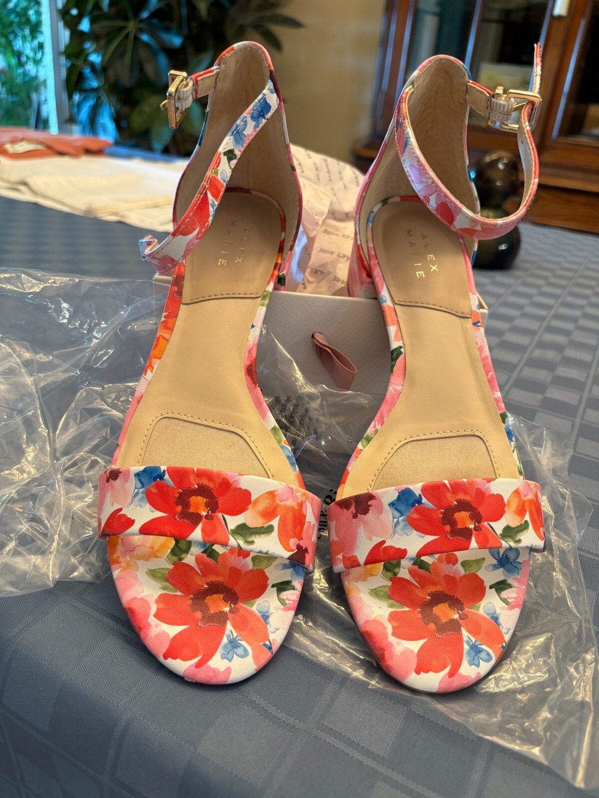 Alex Marie Malahn Pink Multi Size 8