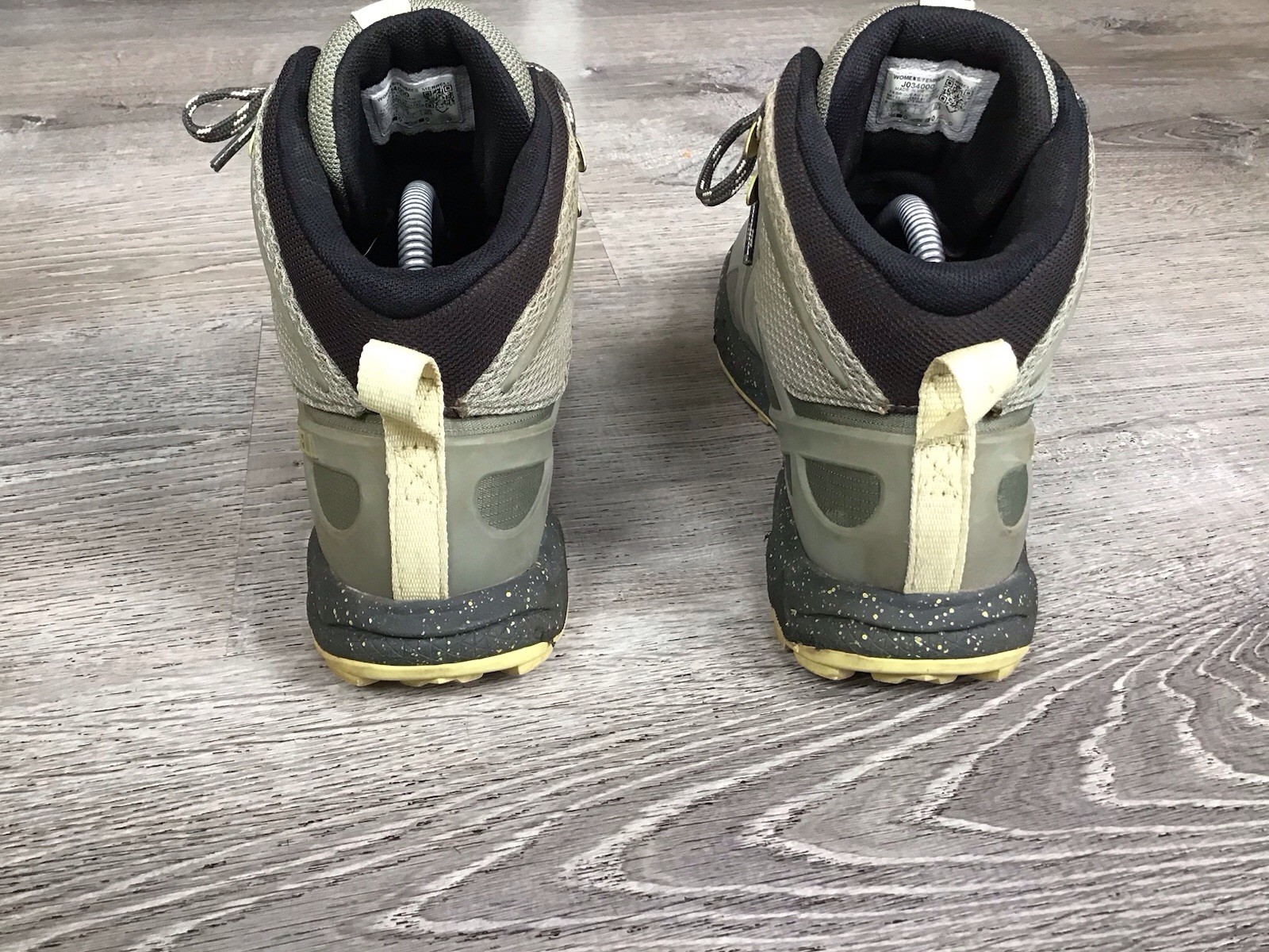 Merrell Altalight High Top US Women’s Size 8.5 Hiking Boot Waterproof J034000