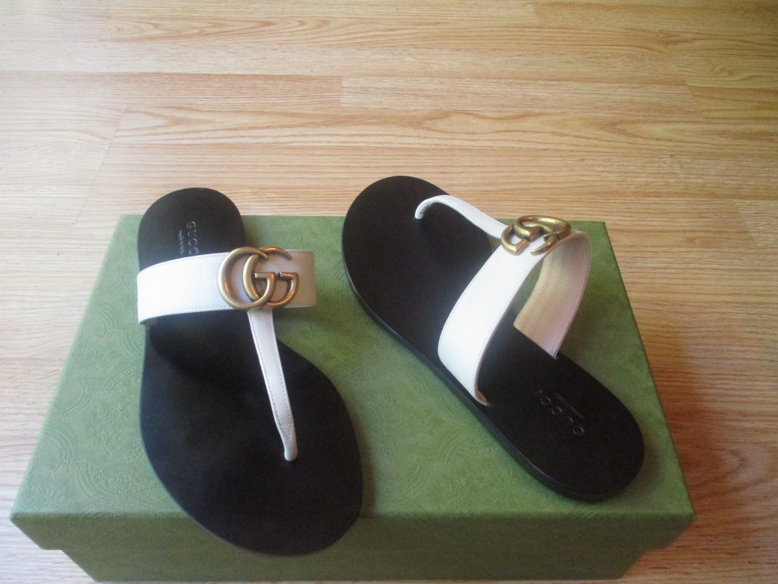 $680 Gucci Double GG Marmont T Strap Thong Slip On Sandals Cream 36.5 US 6.5 NEW