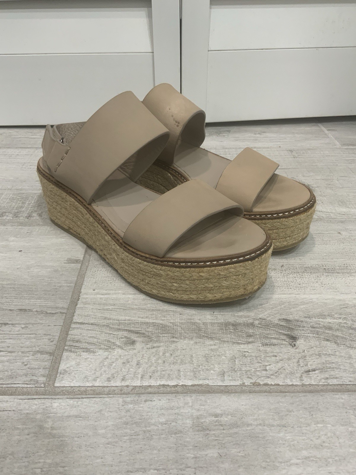 Vince Janet Women’s 6 M Taupe Nubuck Platform Chunky Espadrille Wedge Sandals
