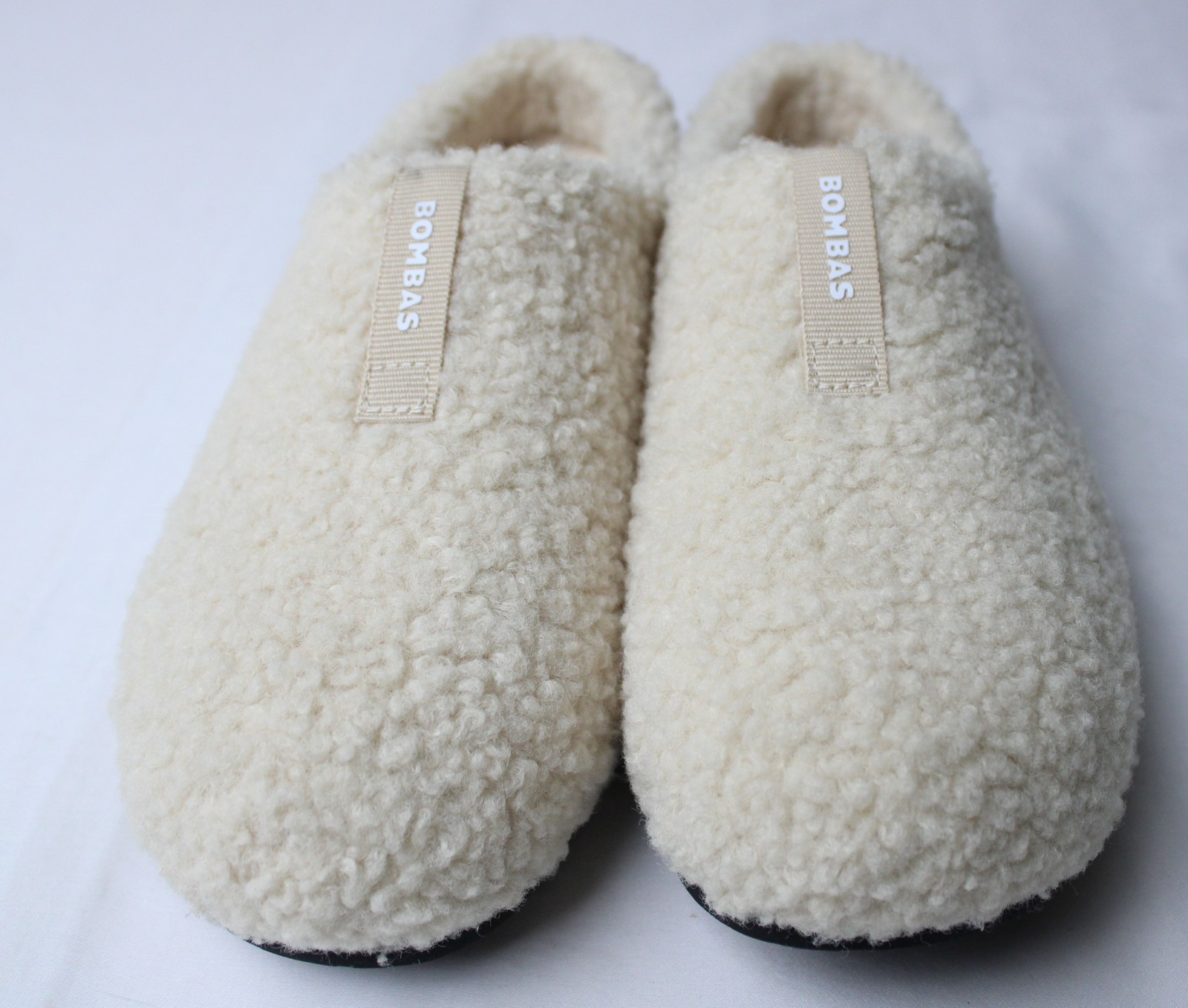 Bombas Women’s Memory Foam Slide On Sunday Slippers AC2 Ivory Size: 7 US: 6/7
