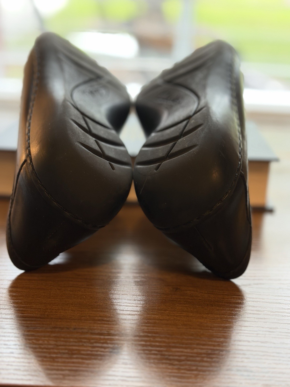 Clarks Collection Black Leather Loafers Women’s Size 8.5 Slip-On Comfort Shoes