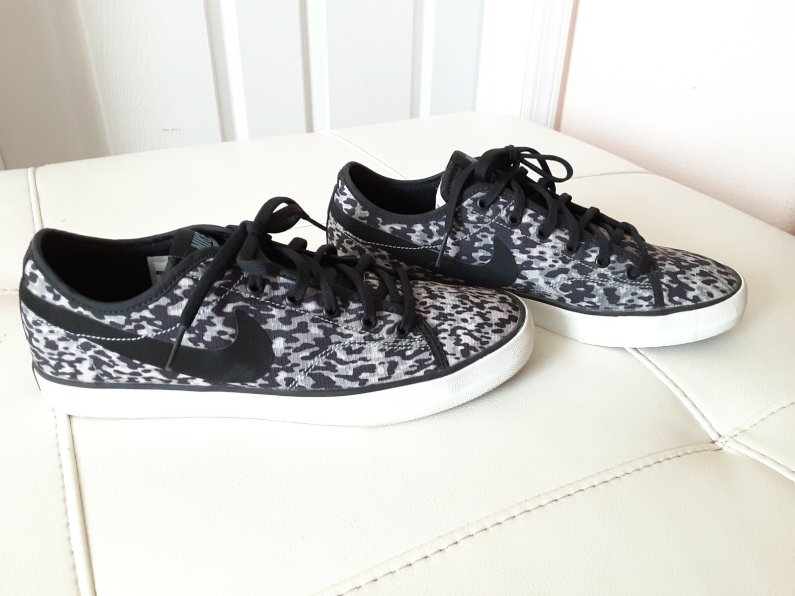 Nike Primo Court Women’s Canvas Print Black Size 8.5 Sneakers INDONESIA.