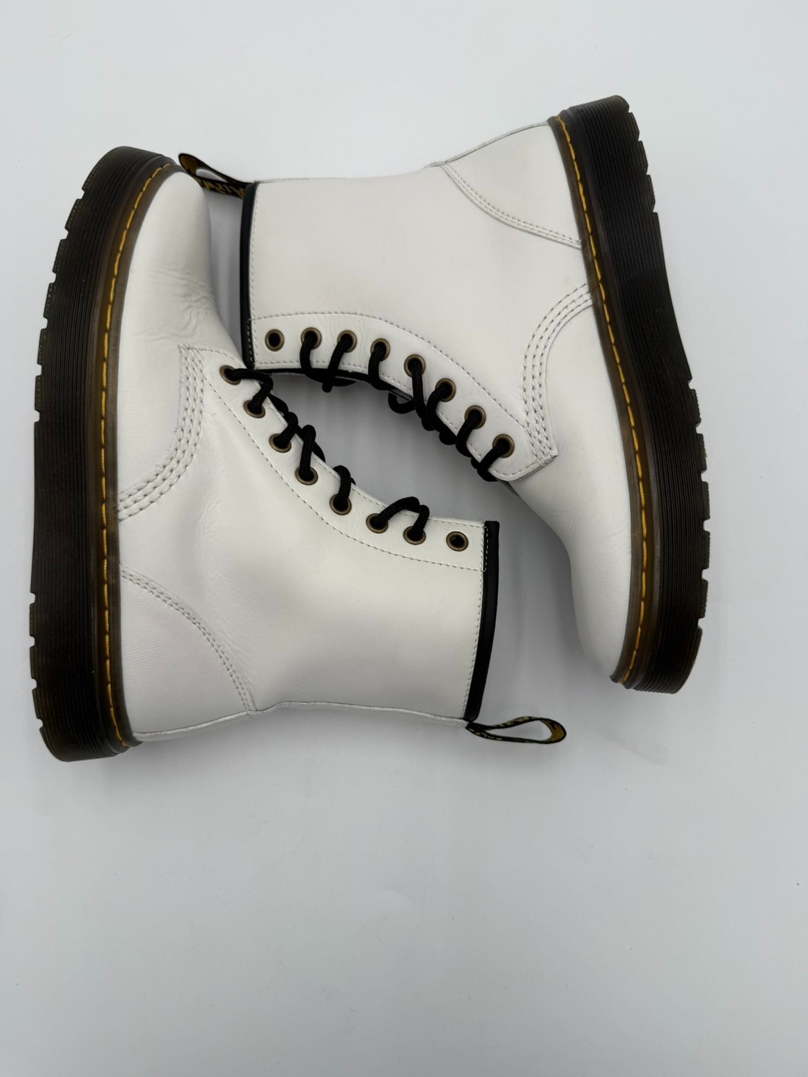 Dr Martens women’s boots sz 7 Zavala white leather lace up combat EU38
