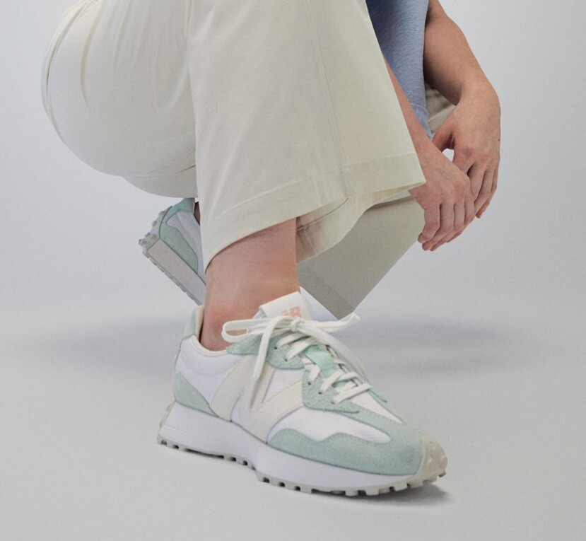 New Balance 327 White/Black/Green/Brown Sneakers Women’s Size 6W-10W