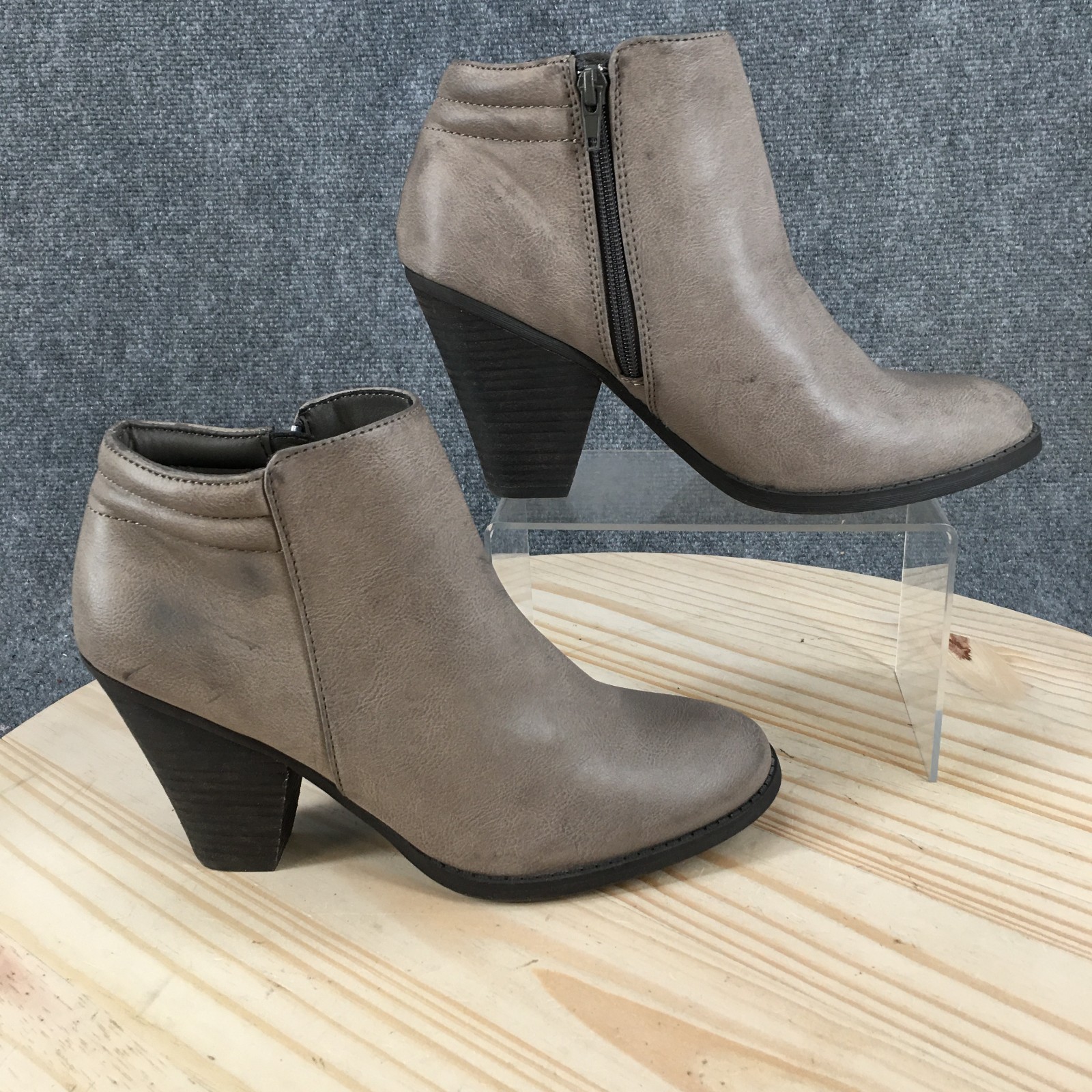 Mia Luce Boots Womens 10 M Ankle Bootie Side Zip Cone Heels Faux Leather Gray