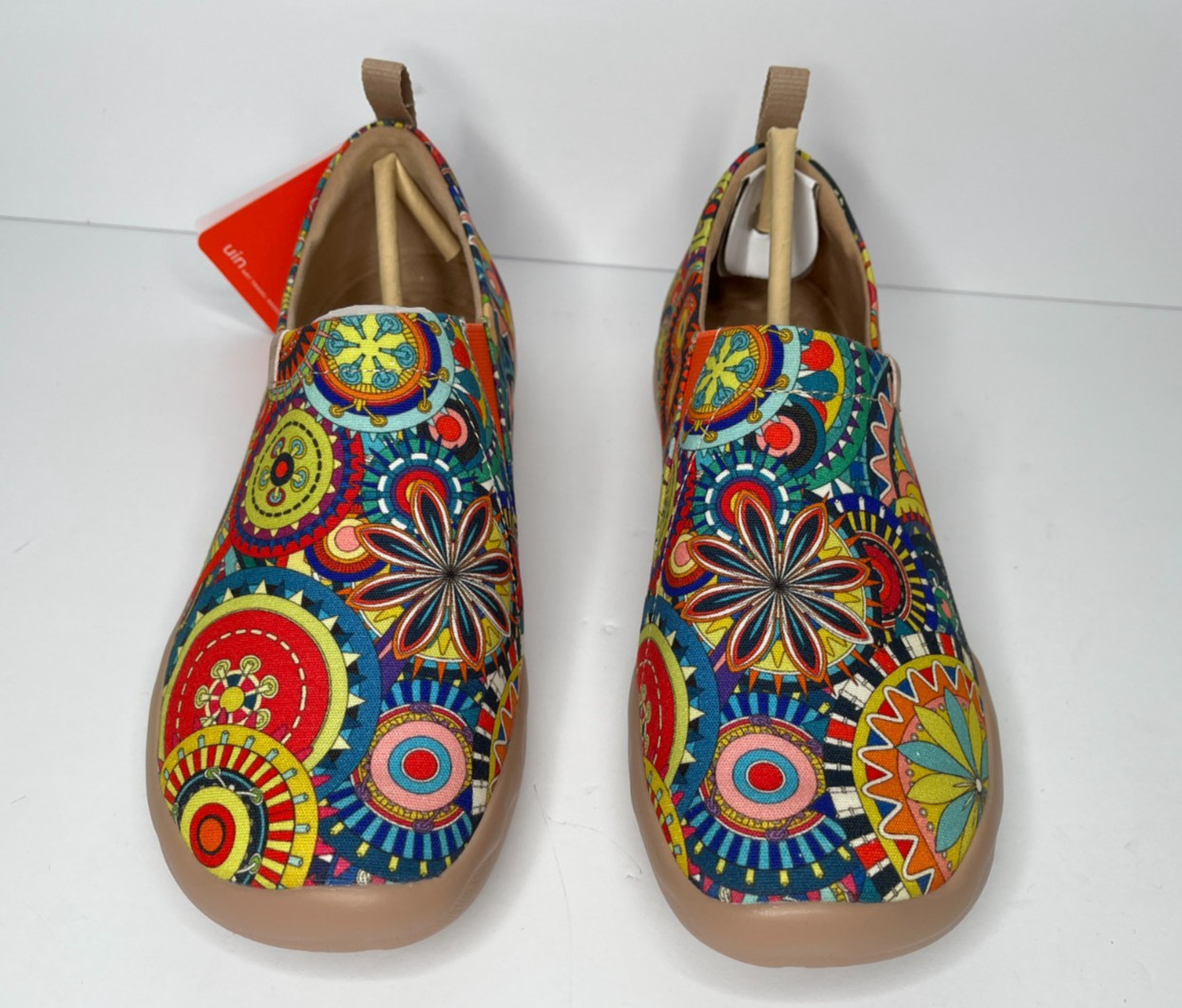 UIN NWT Blossom print slip-on canvas Sneaker – 7.5